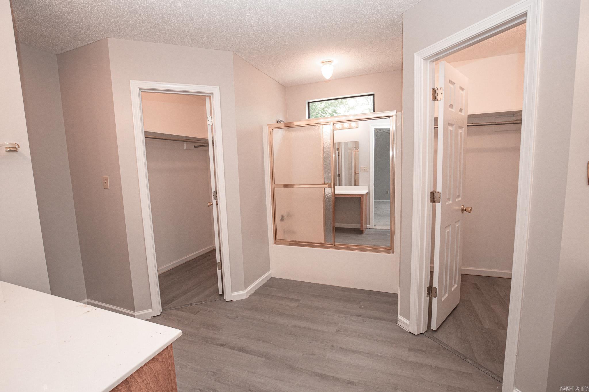 GRAY OAKS - Residential