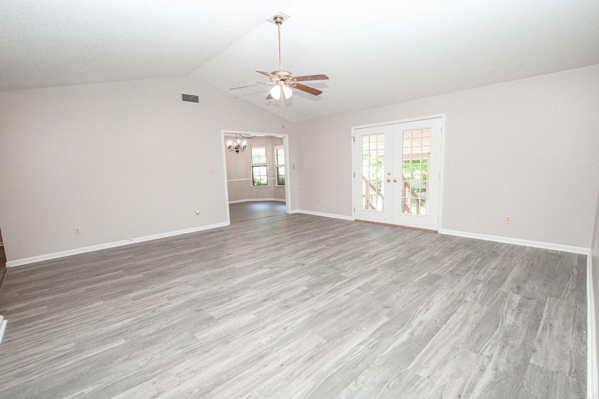 GRAY OAKS - Residential