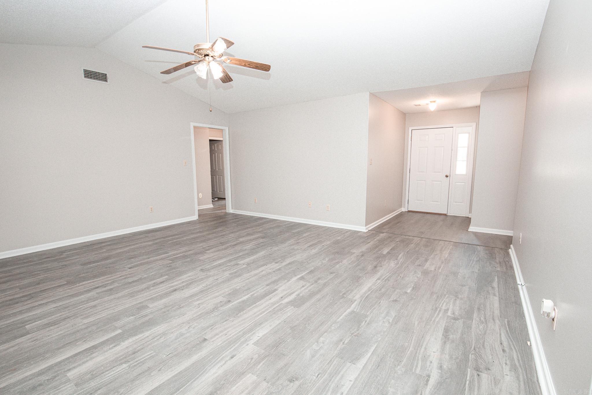 GRAY OAKS - Residential