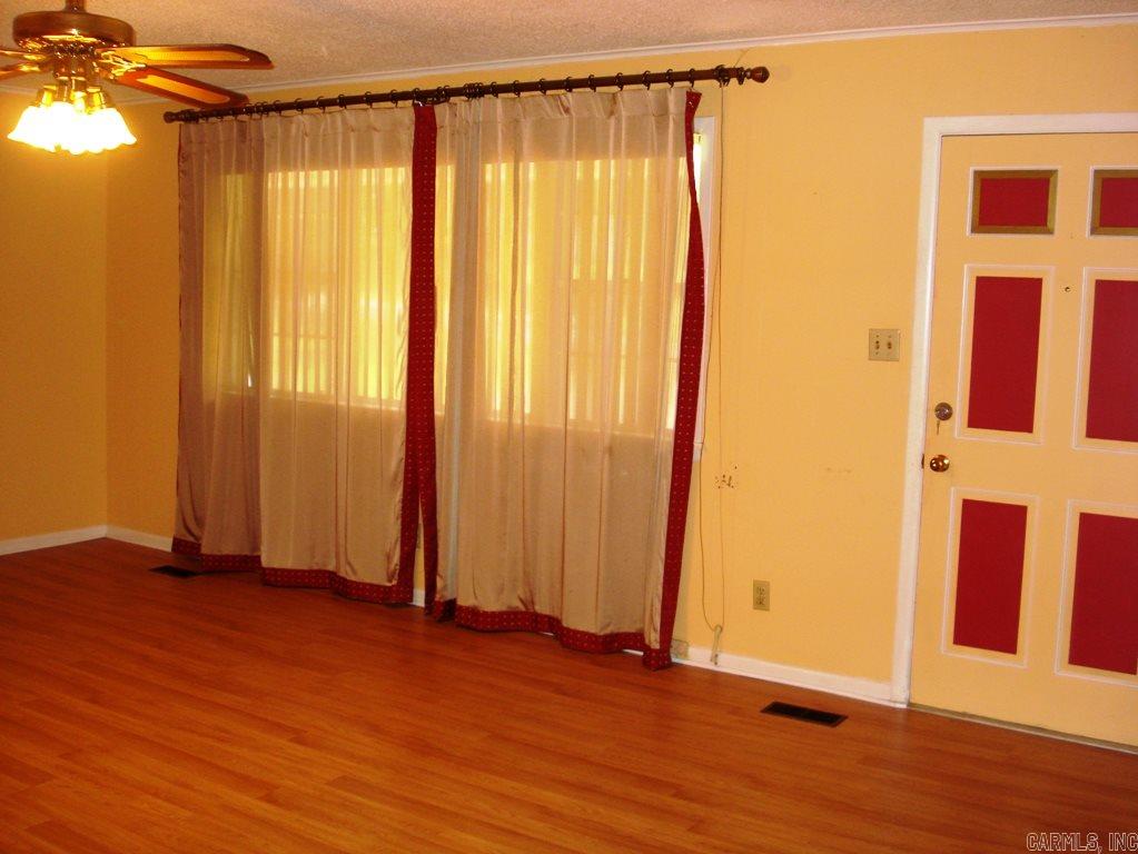 HURRICANE SHORE - Residential