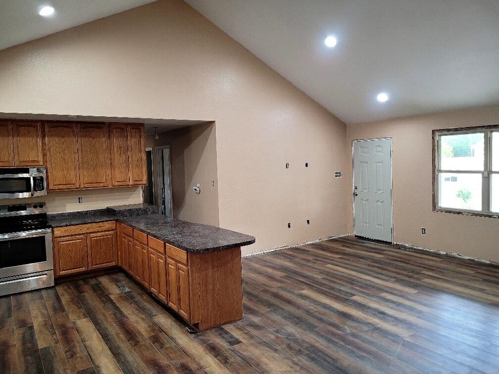 GREEN ACRES - Residential Lease