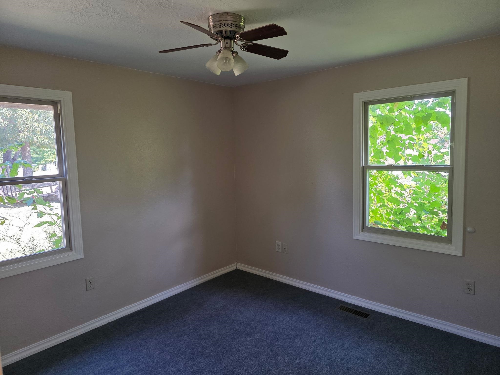 GREEN ACRES - Residential Lease