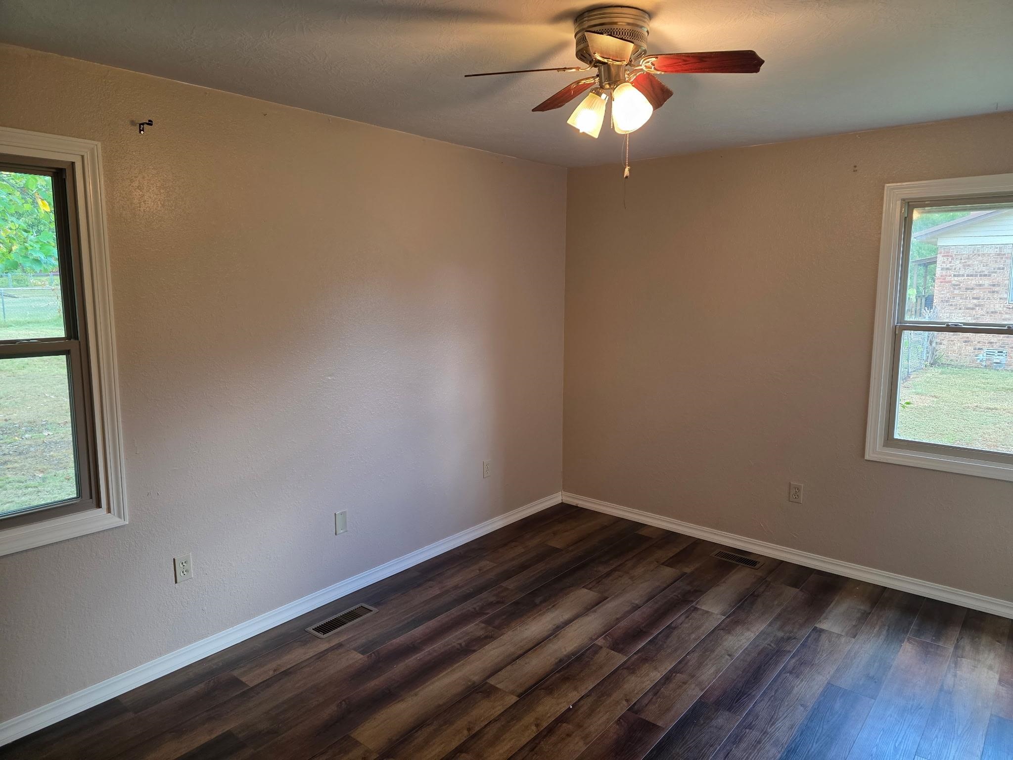 GREEN ACRES - Residential Lease