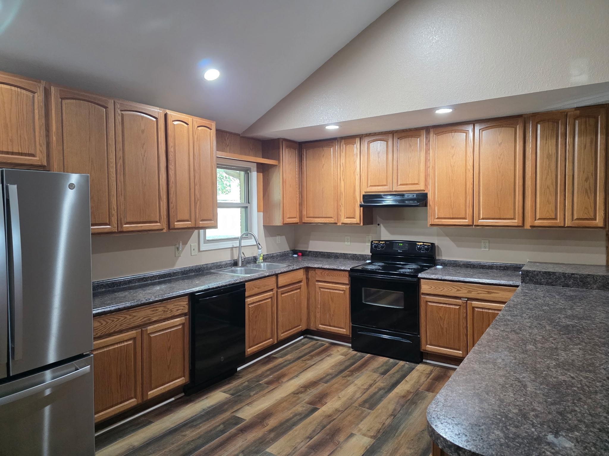 GREEN ACRES - Residential Lease