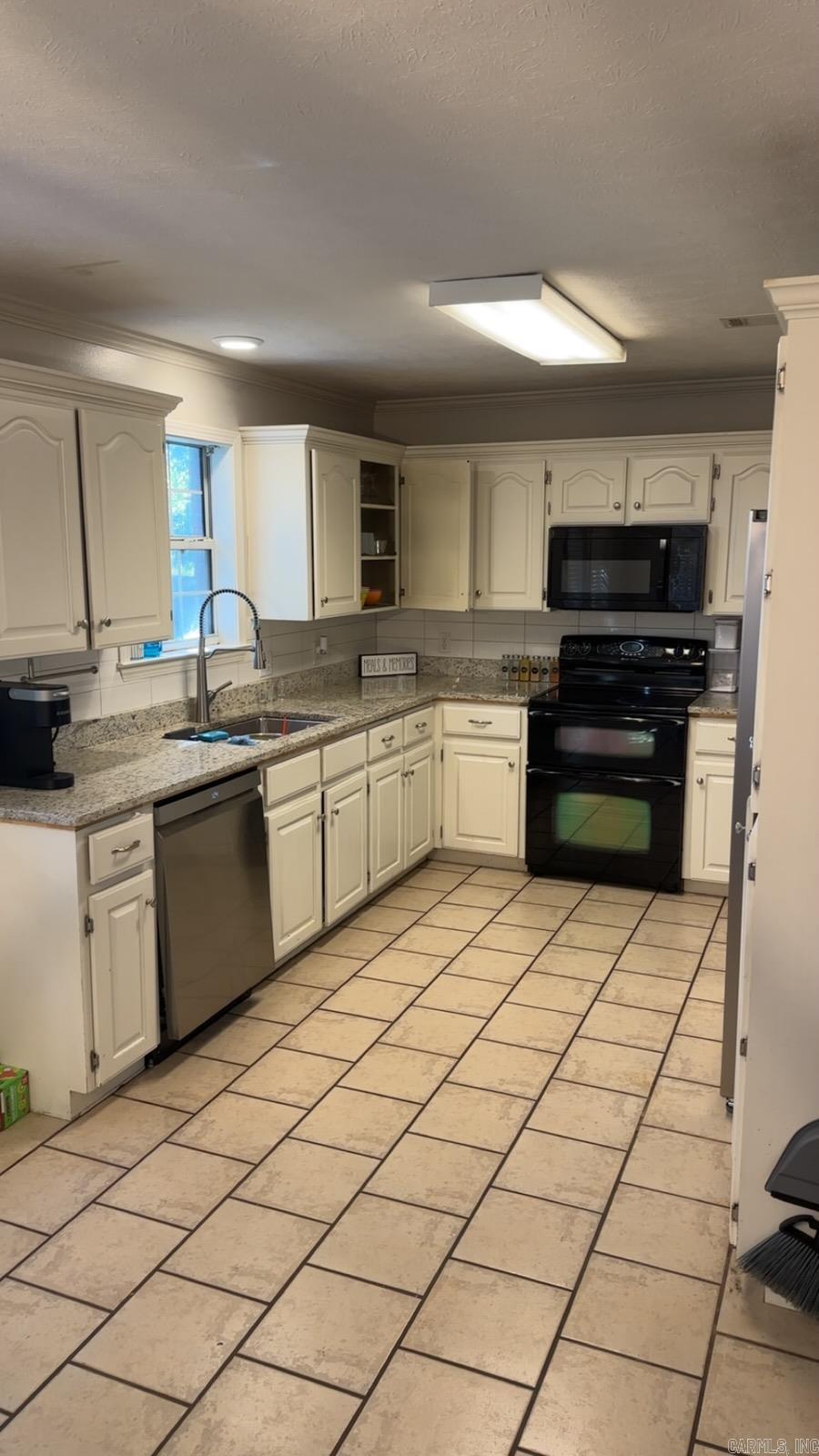 Marlise Manor - Residential Lease