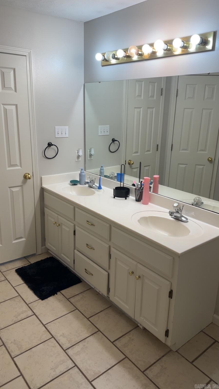 Marlise Manor - Residential Lease