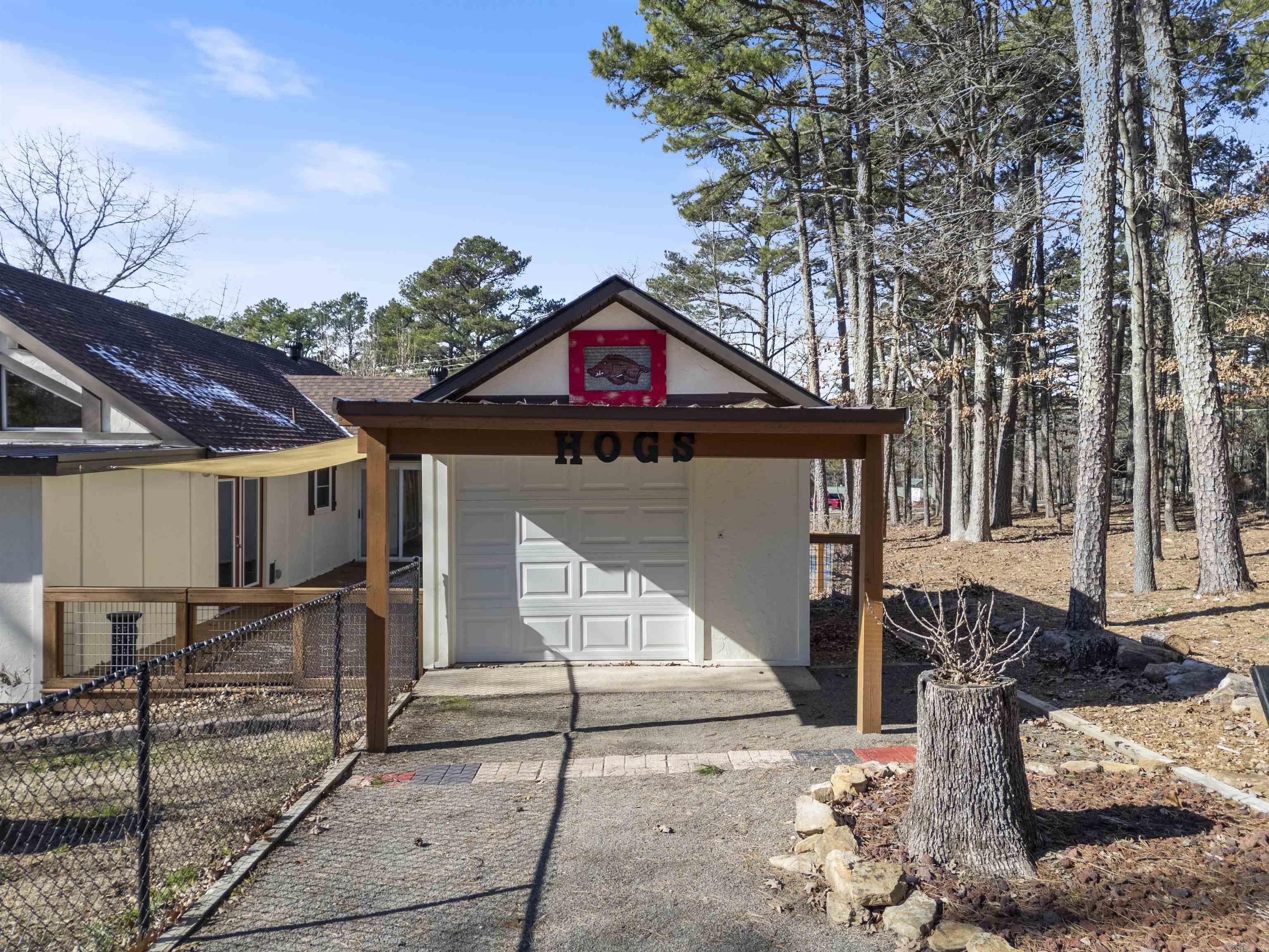 INDIAN HILLS - Residential