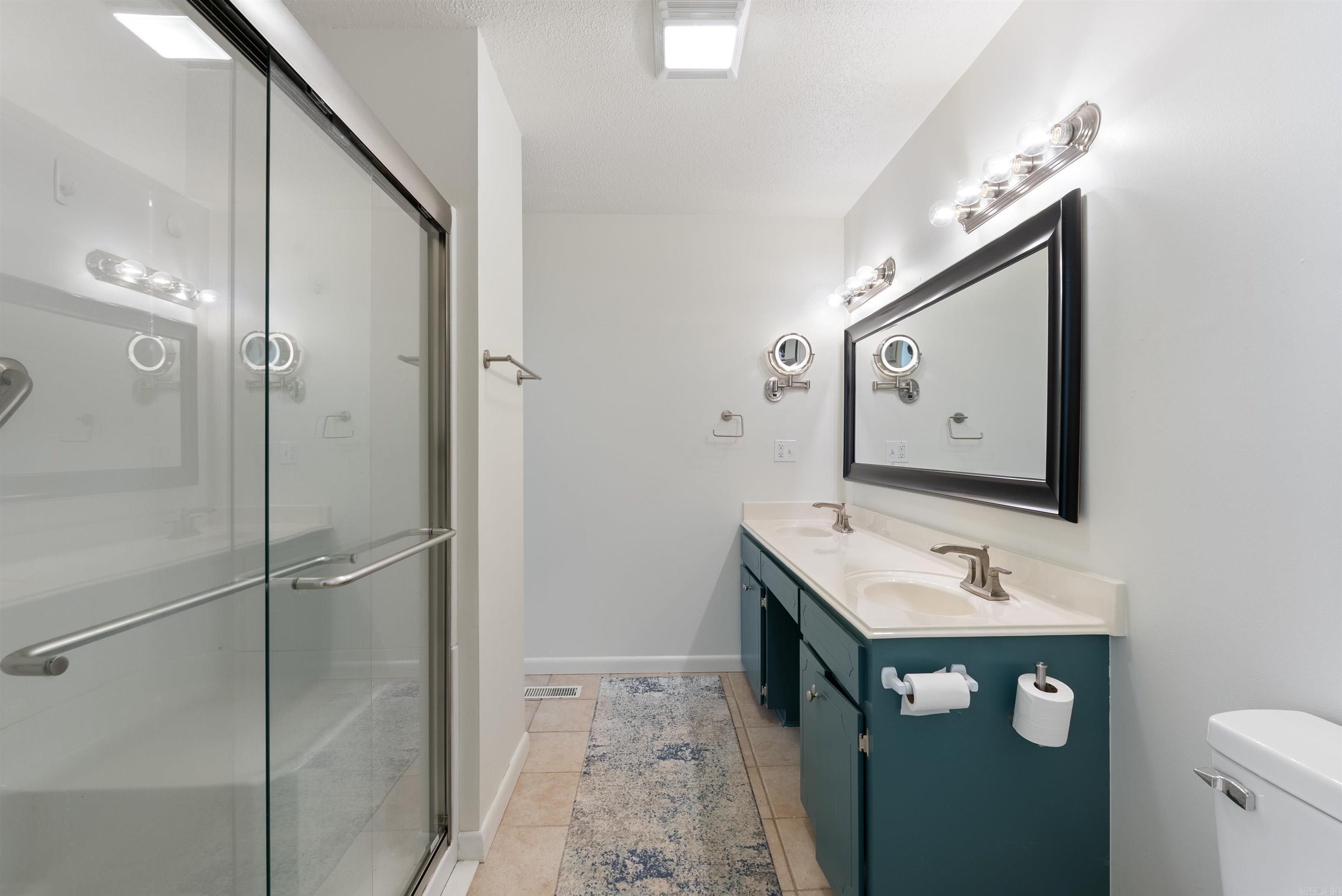 INDIAN HILLS - Residential