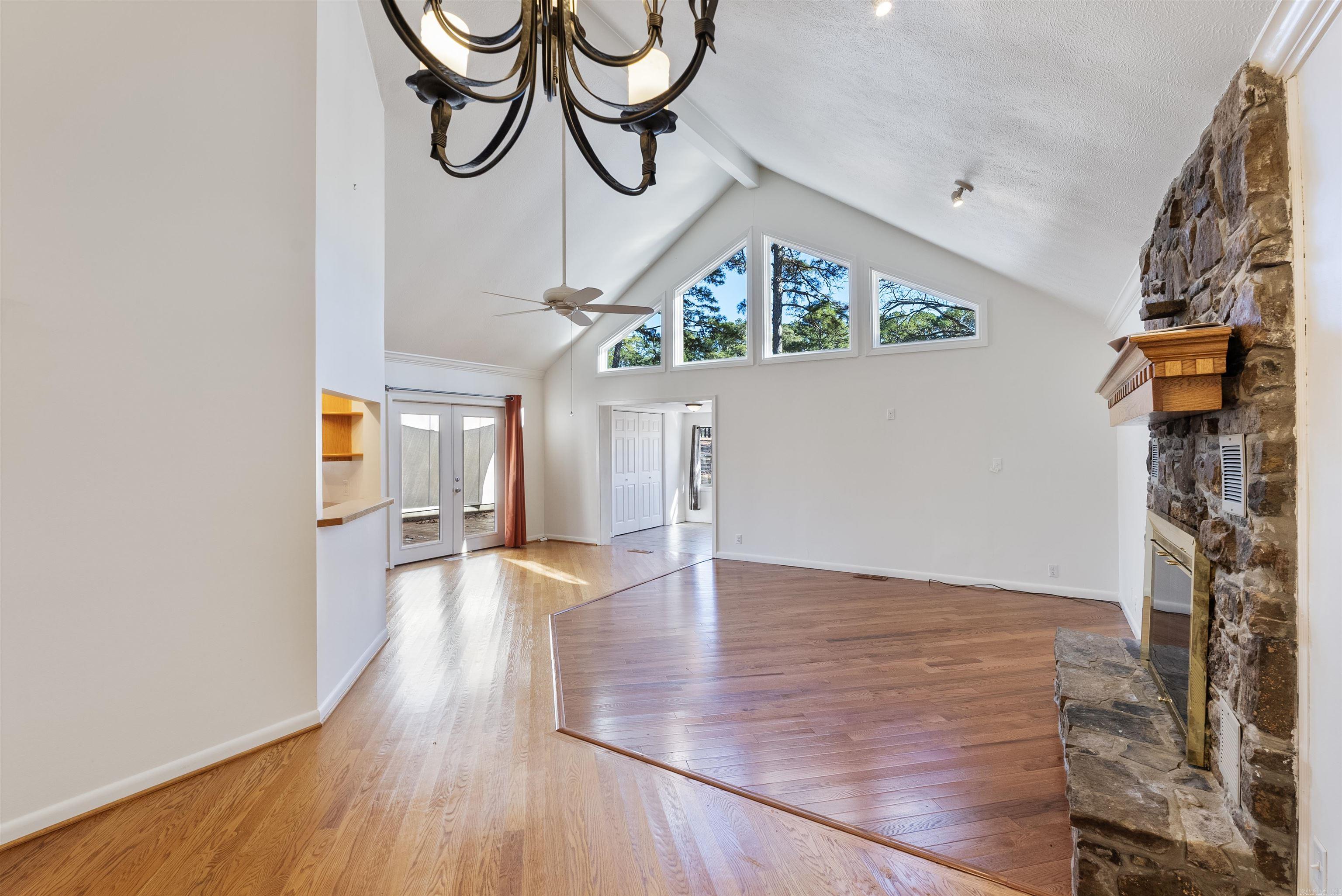 INDIAN HILLS - Residential
