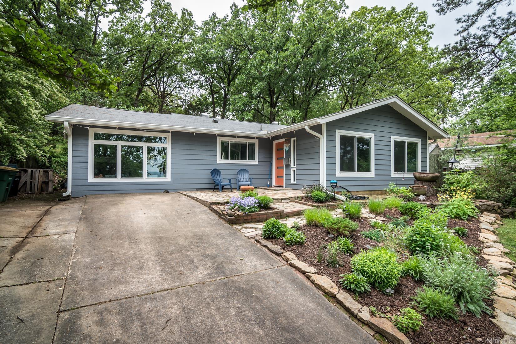 EAST PULASKI HGTS - Residential