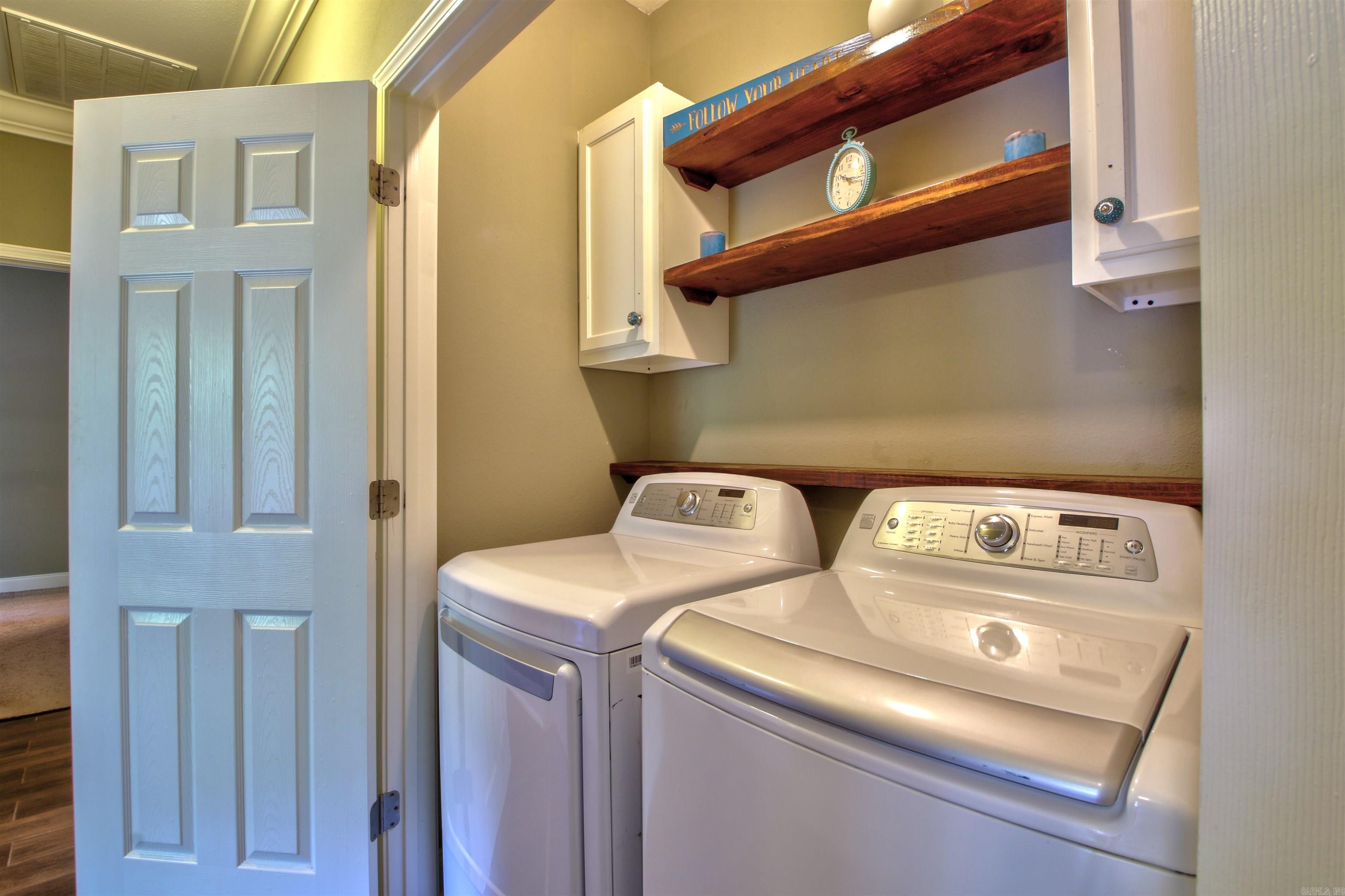 HUNTERS RUN - Residential