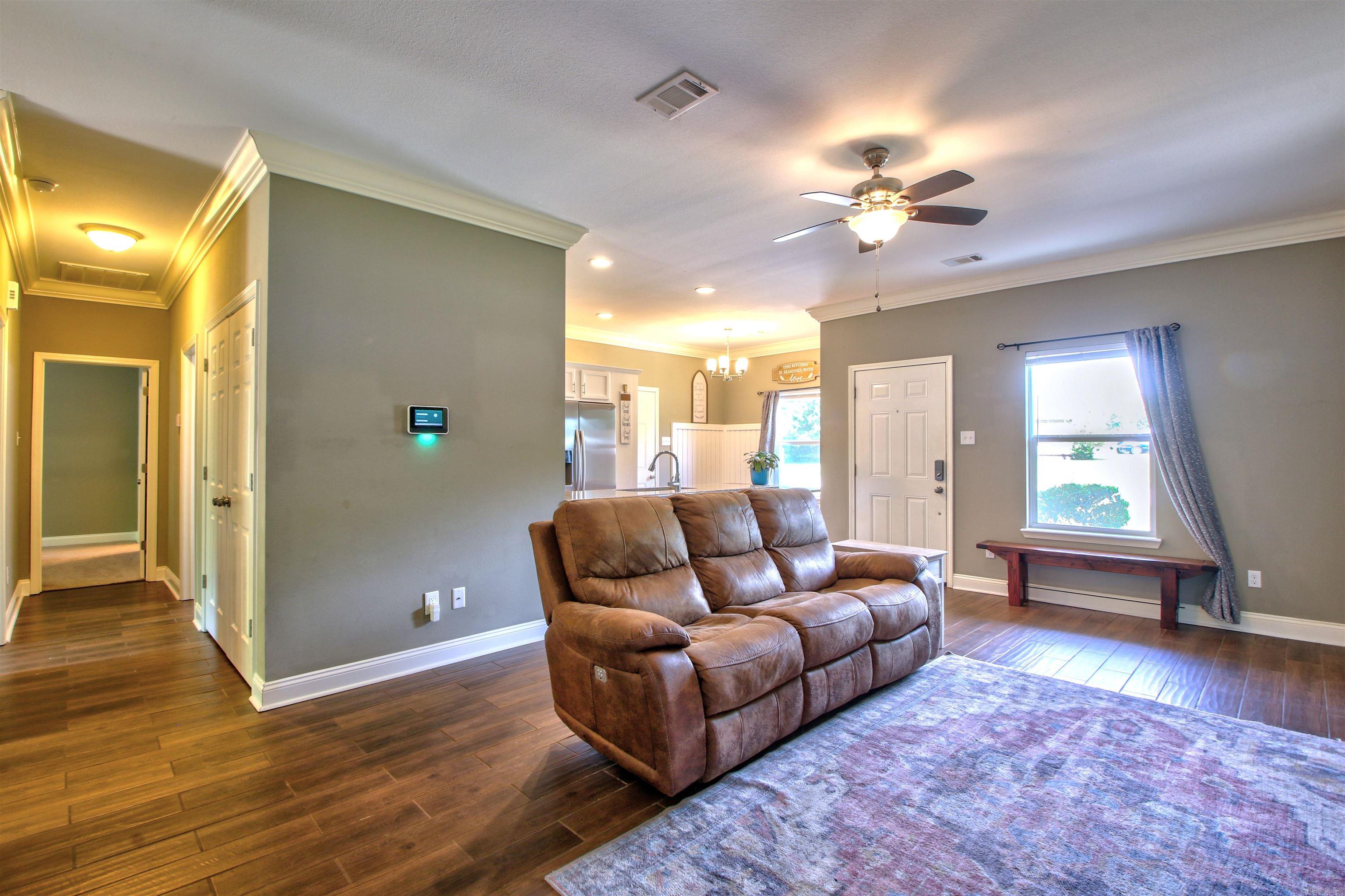 HUNTERS RUN - Residential