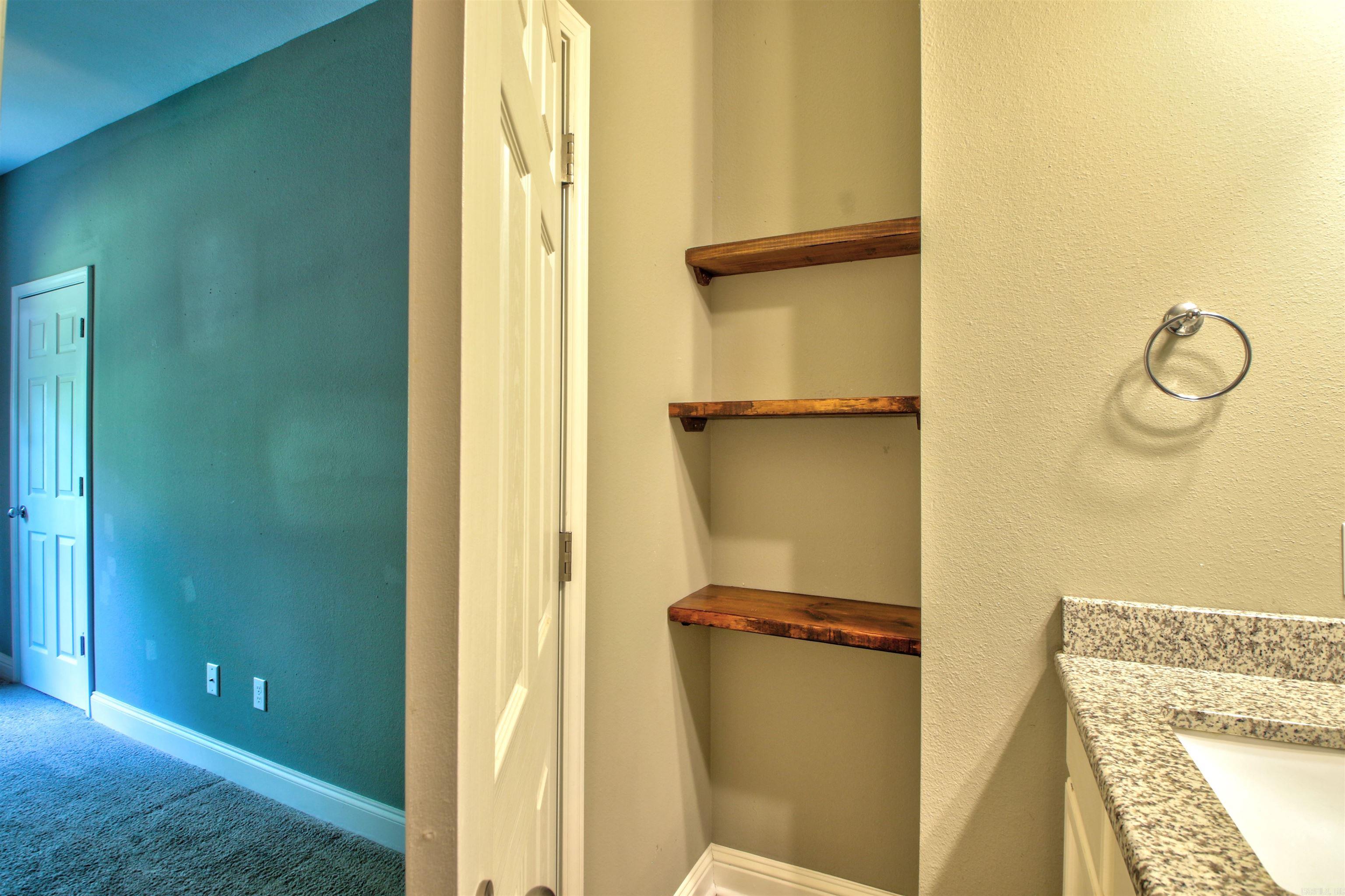 HUNTERS RUN - Residential