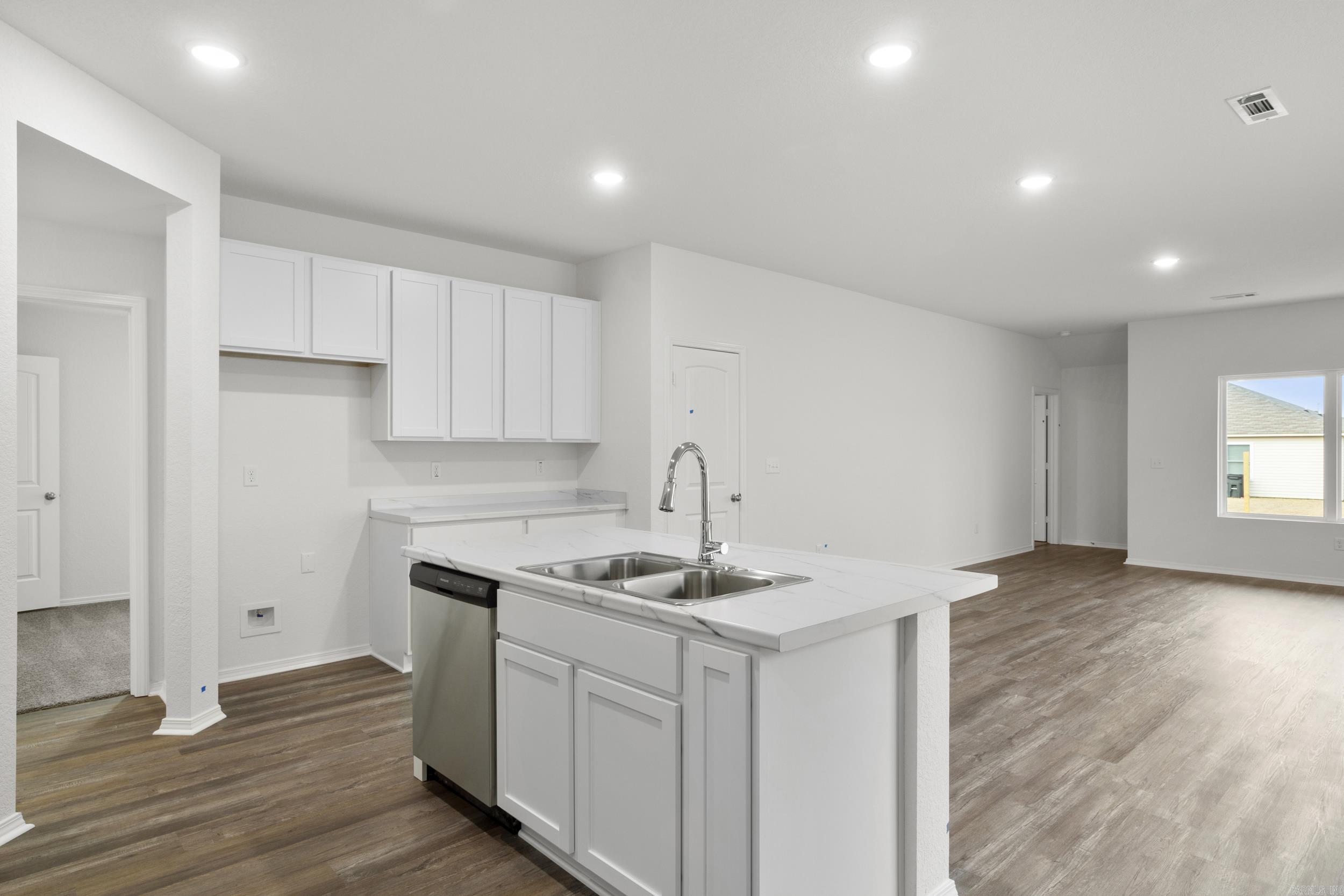 COUNTRY CLUB OF ARK THE - Residential