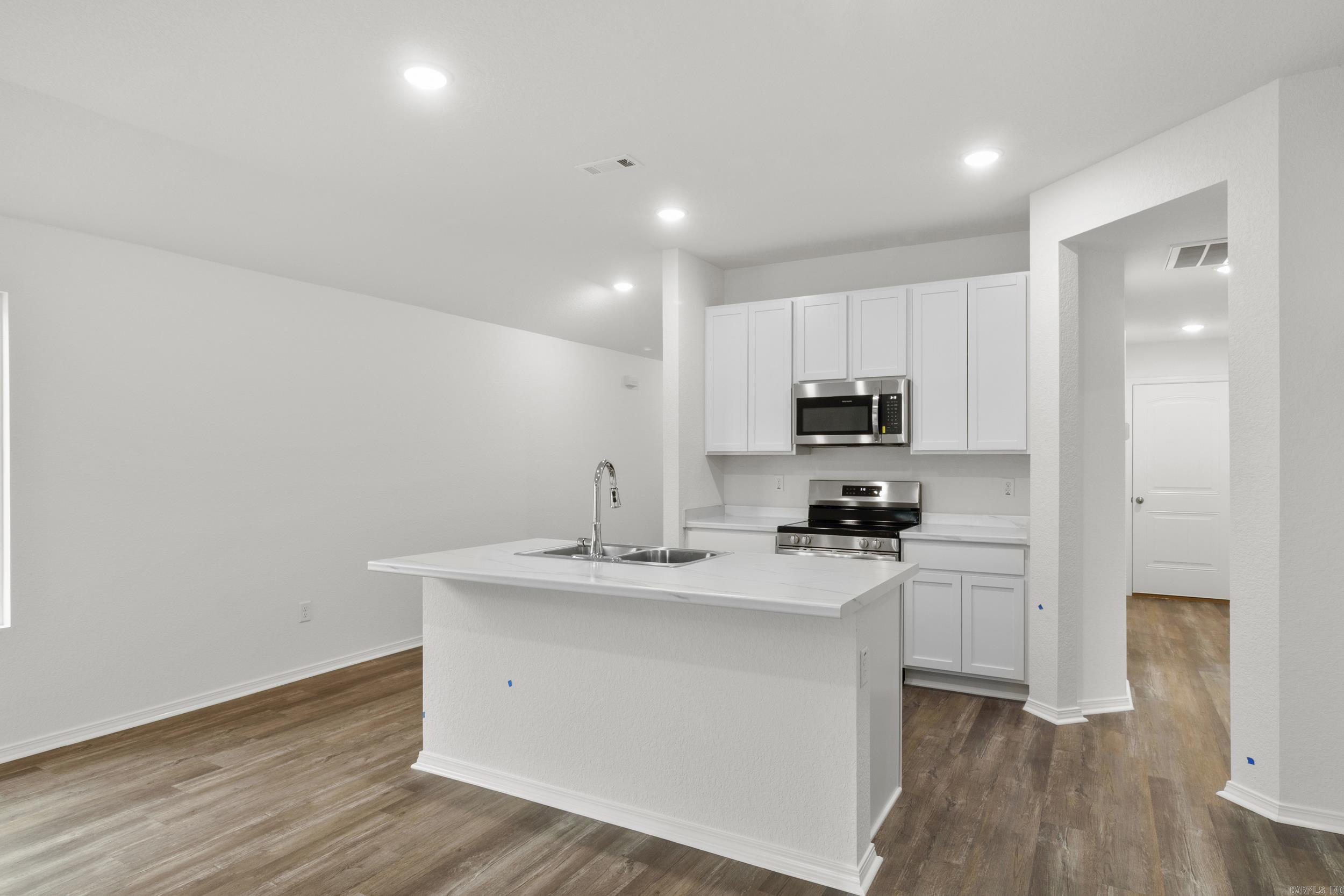 COUNTRY CLUB OF ARK THE - Residential