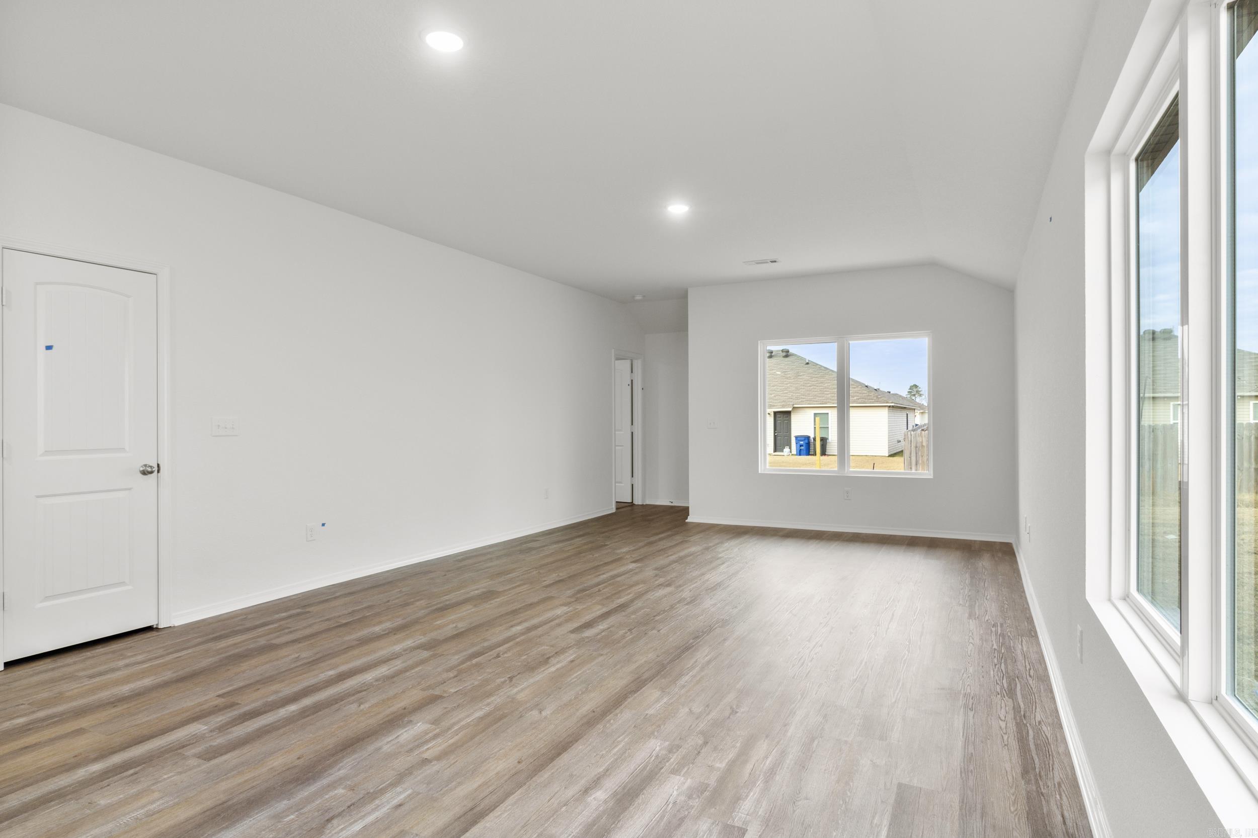 COUNTRY CLUB OF ARK THE - Residential