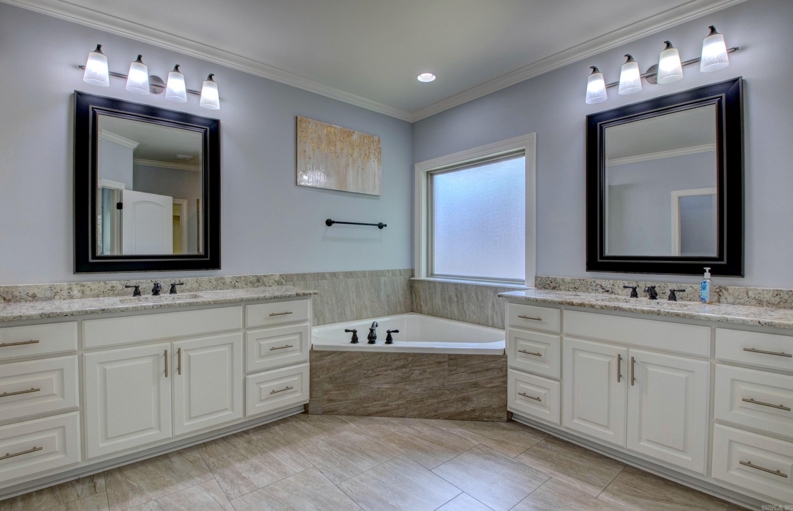 WOODLANDS EDGE - Residential