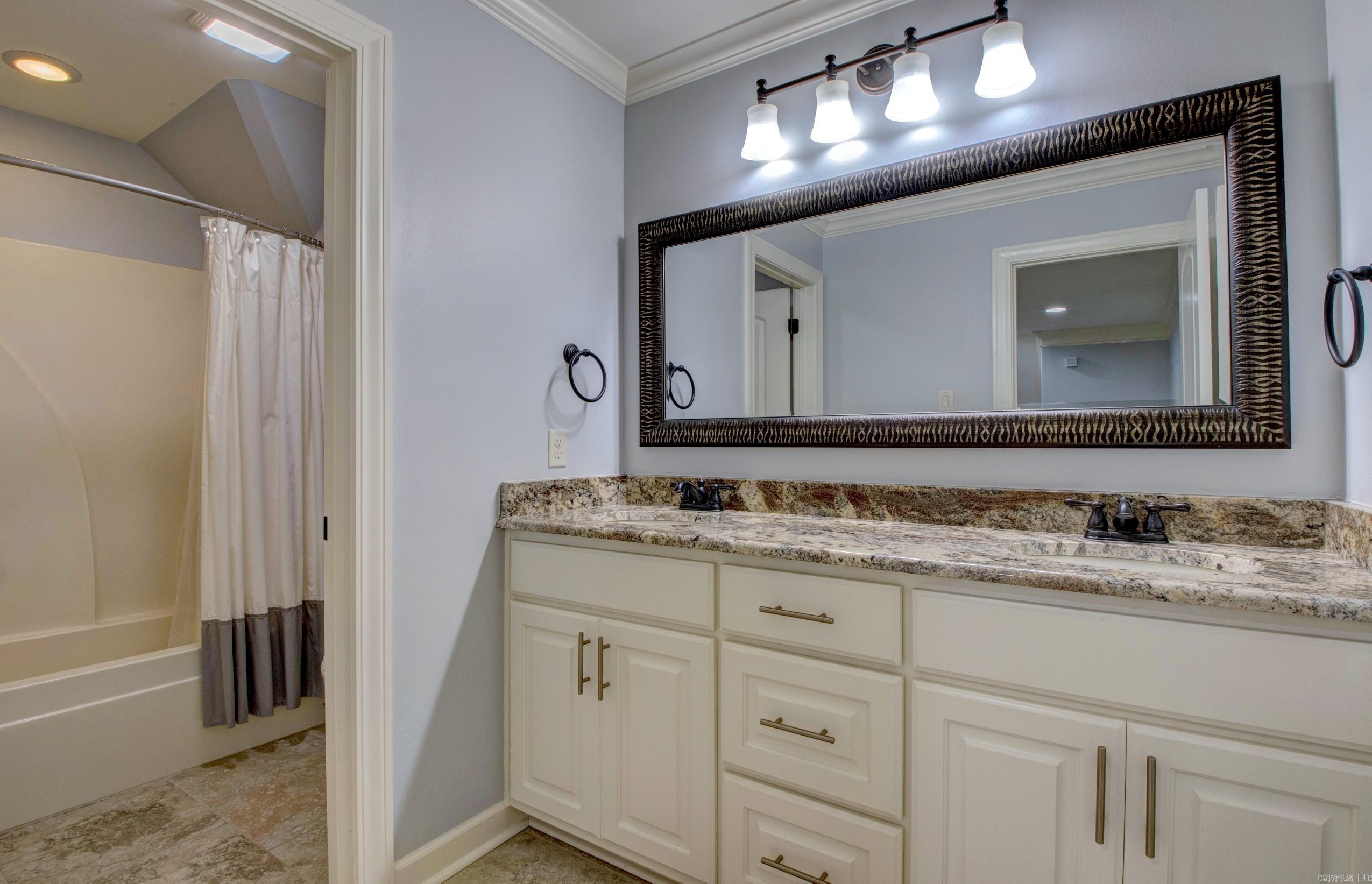 WOODLANDS EDGE - Residential