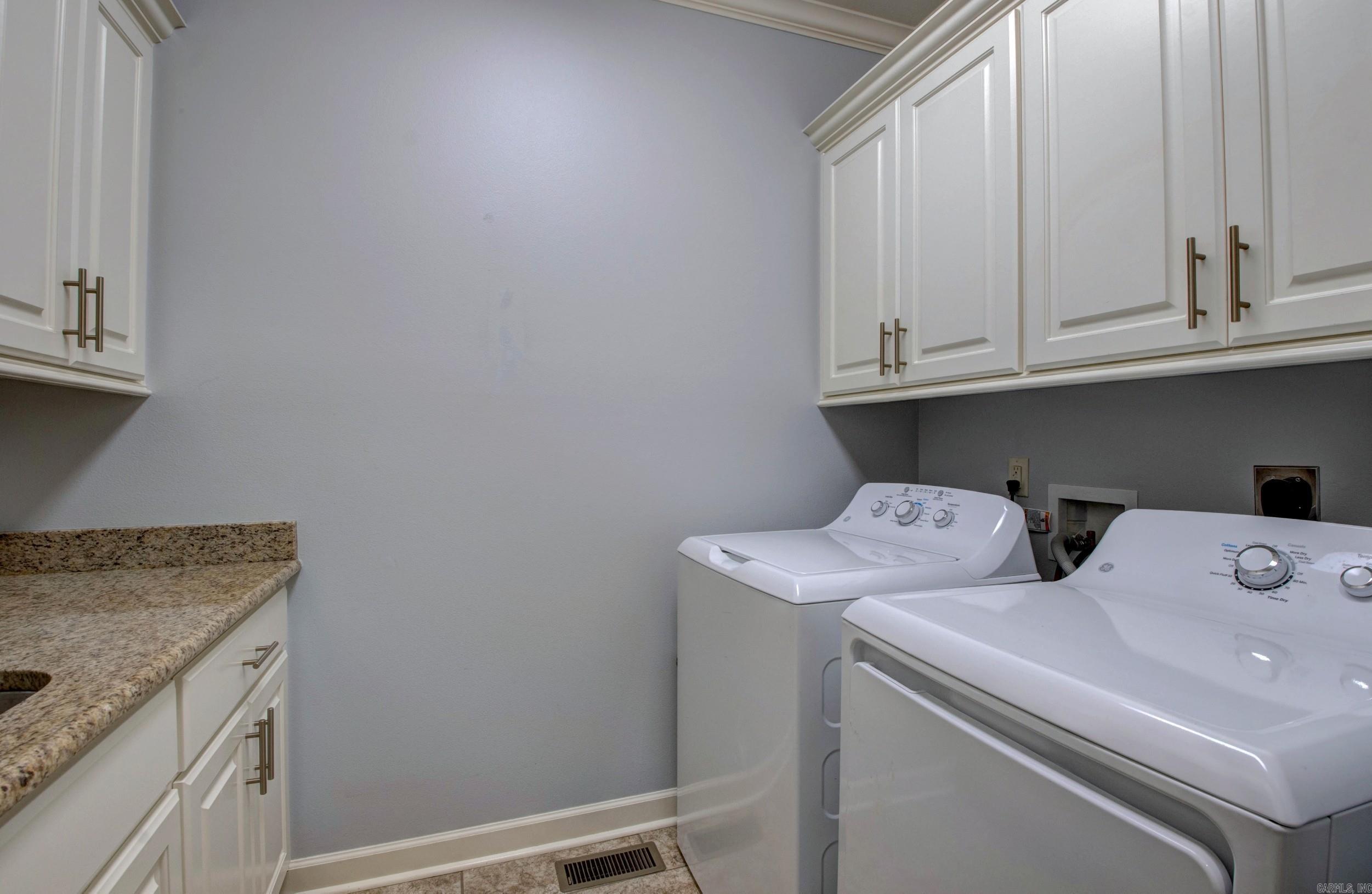 WOODLANDS EDGE - Residential