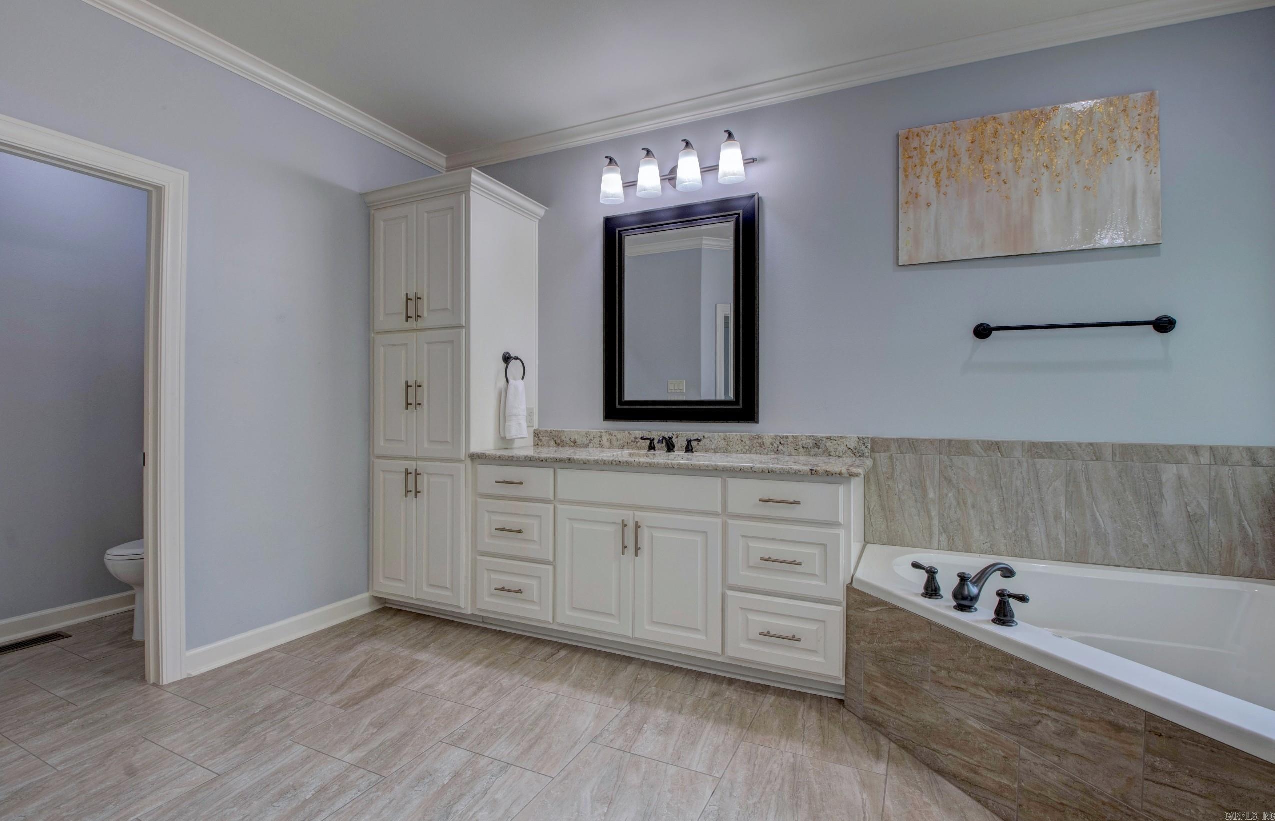 WOODLANDS EDGE - Residential