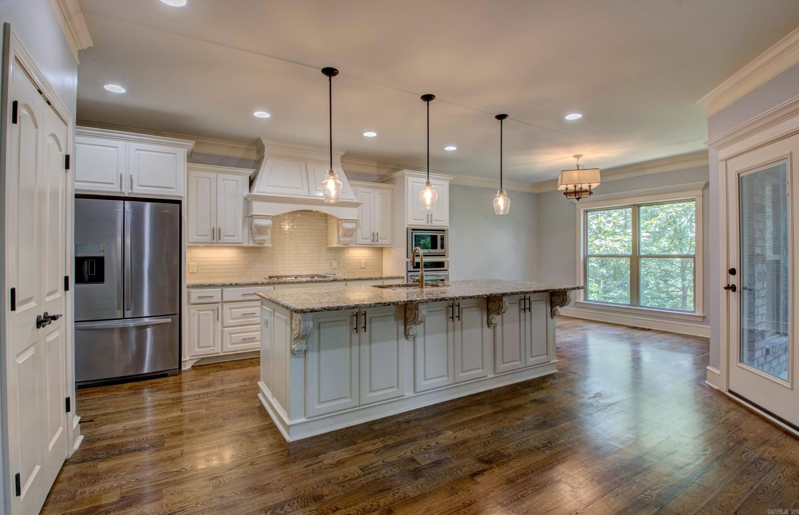 WOODLANDS EDGE - Residential