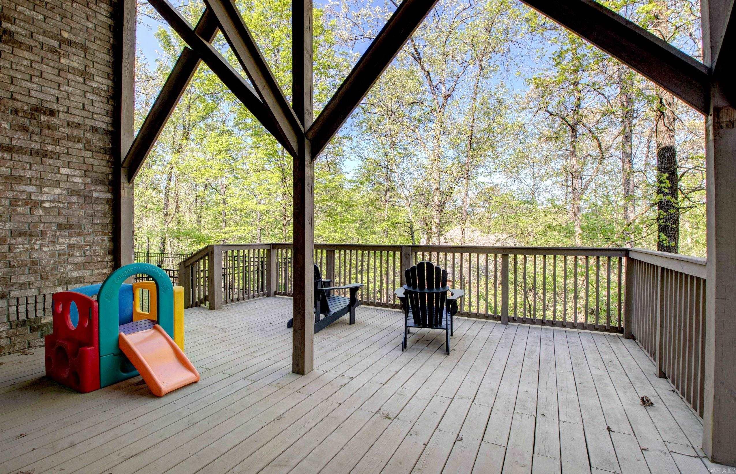 WOODLANDS EDGE - Residential