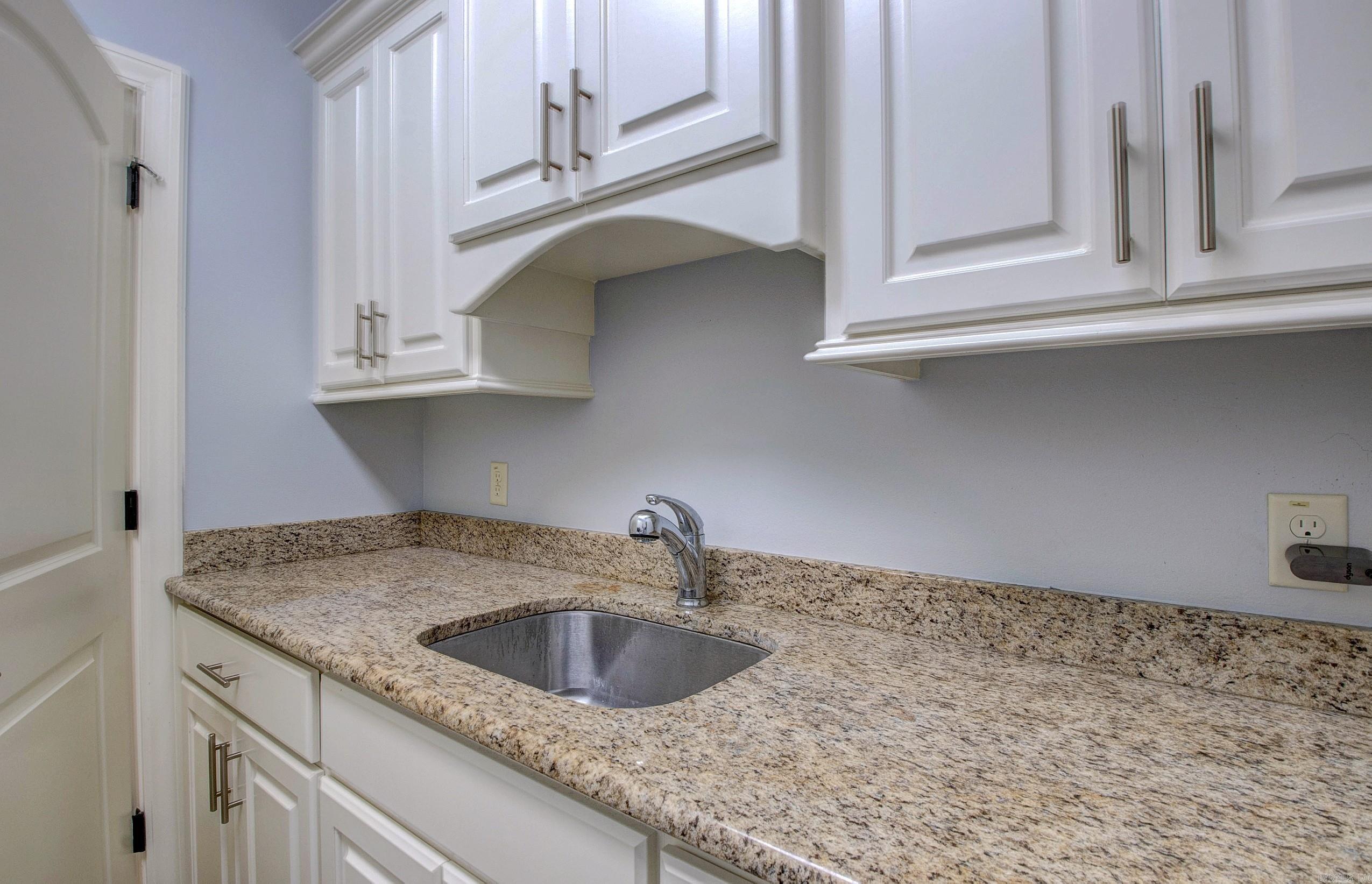 WOODLANDS EDGE - Residential