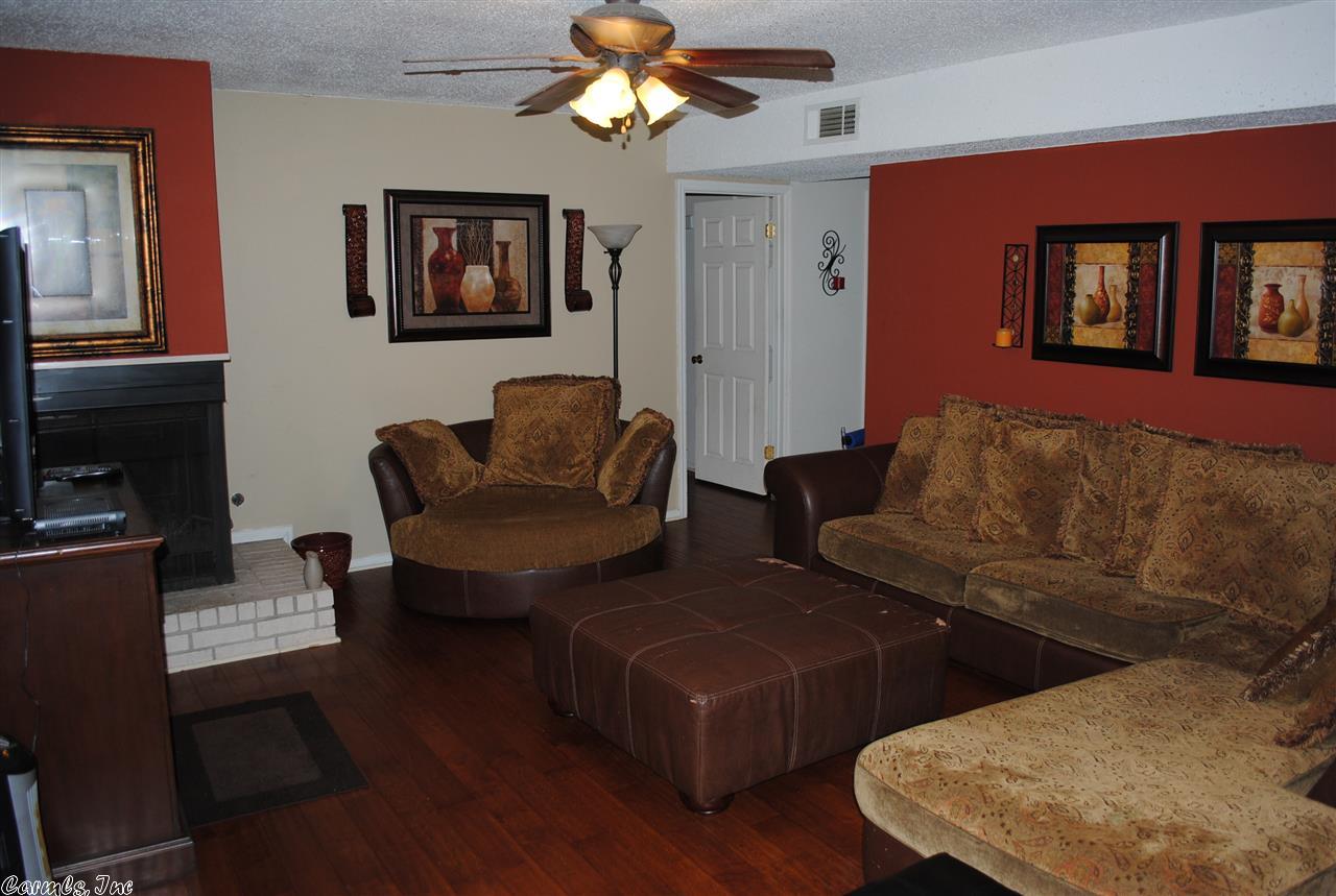 PECAN LAKE - Residential