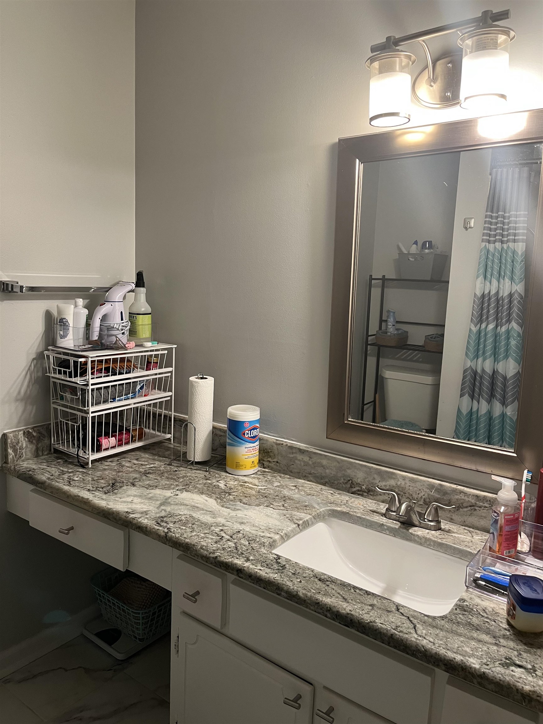 WINDSOR GARDENS CONDOMINIUMS - Residential