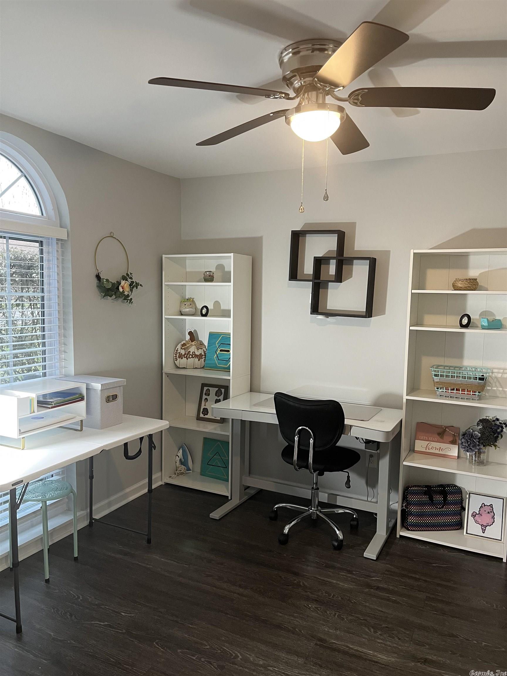 WINDSOR GARDENS CONDOMINIUMS - Residential