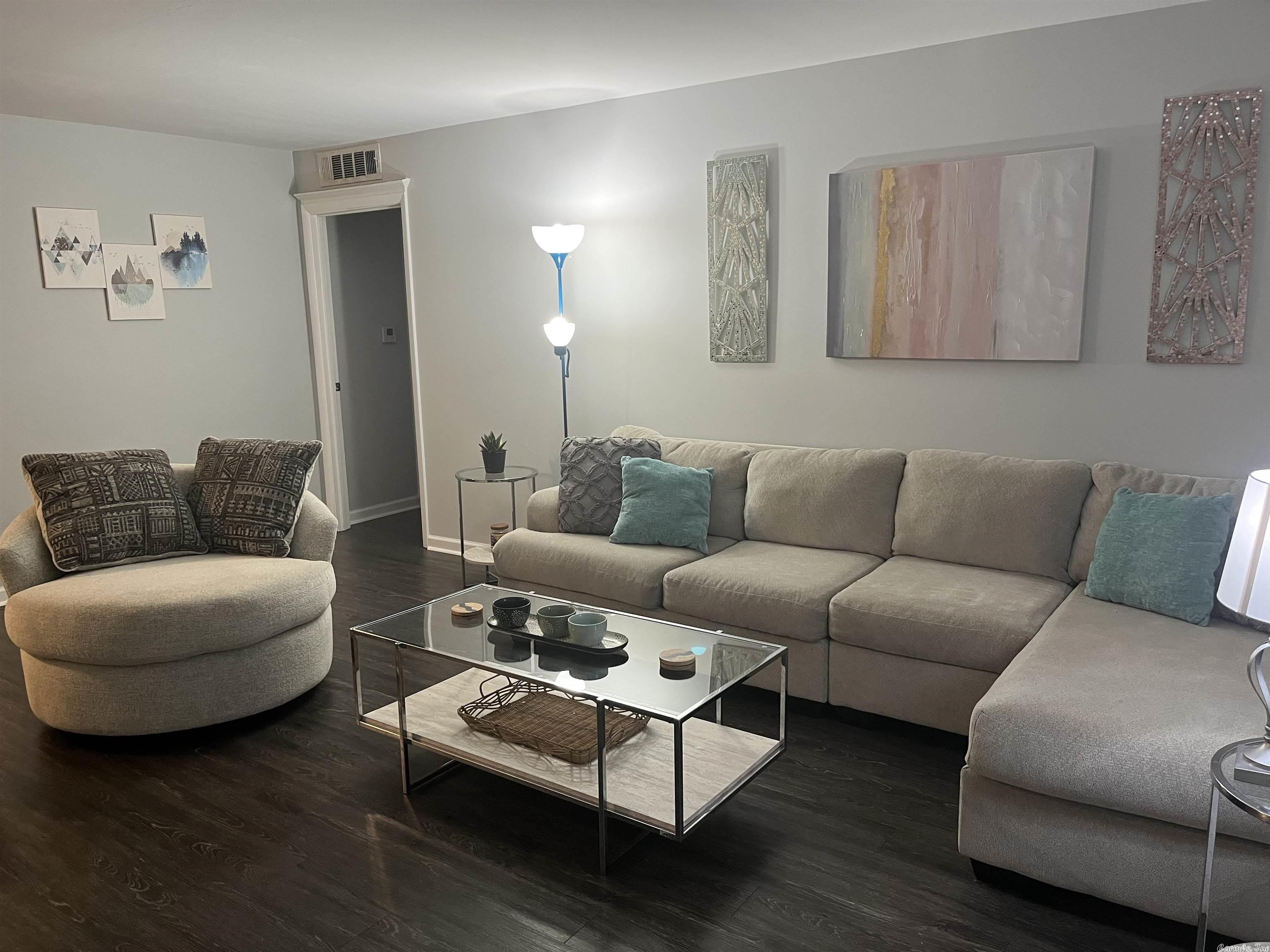 WINDSOR GARDENS CONDOMINIUMS - Residential