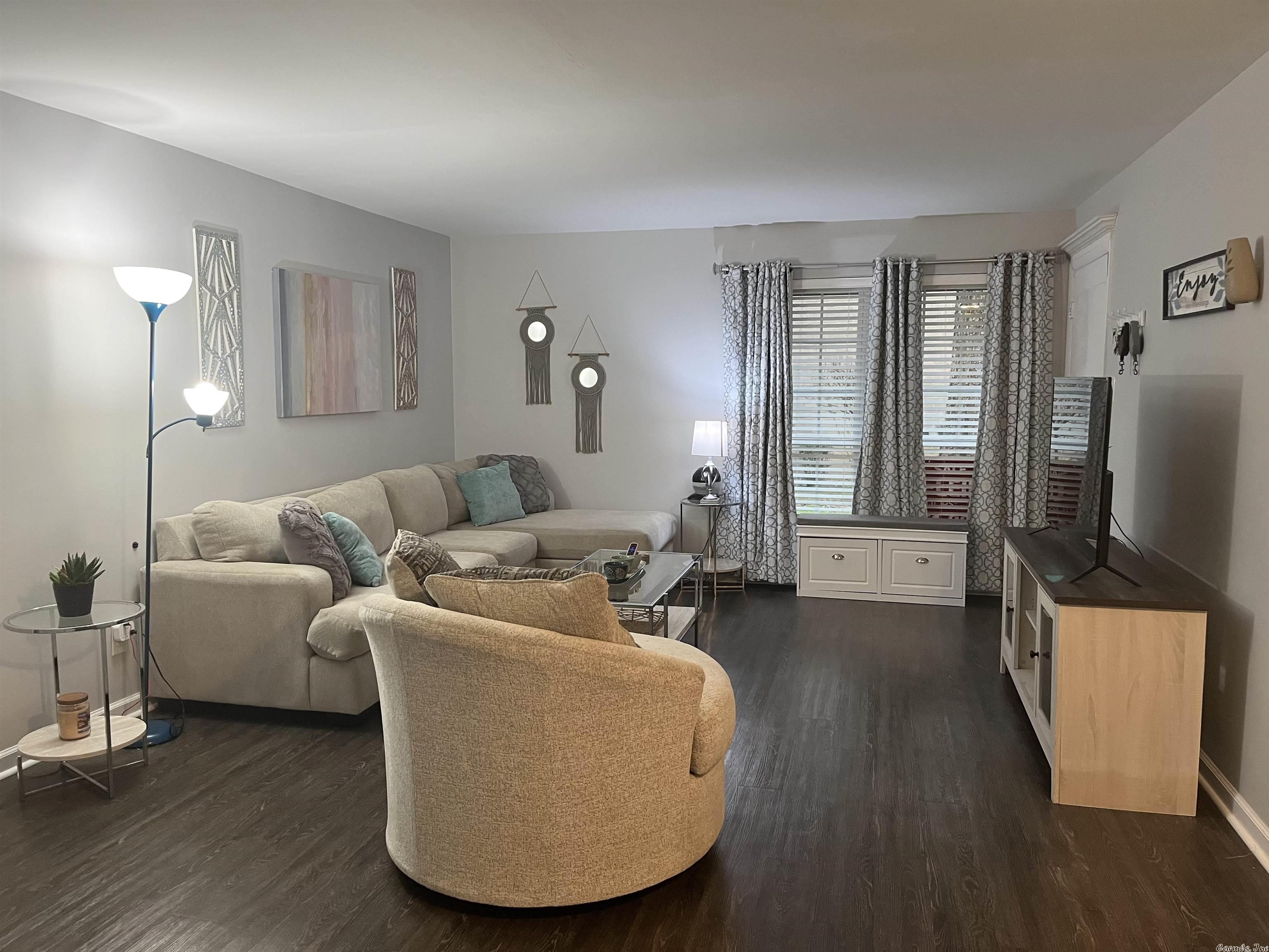 WINDSOR GARDENS CONDOMINIUMS - Residential