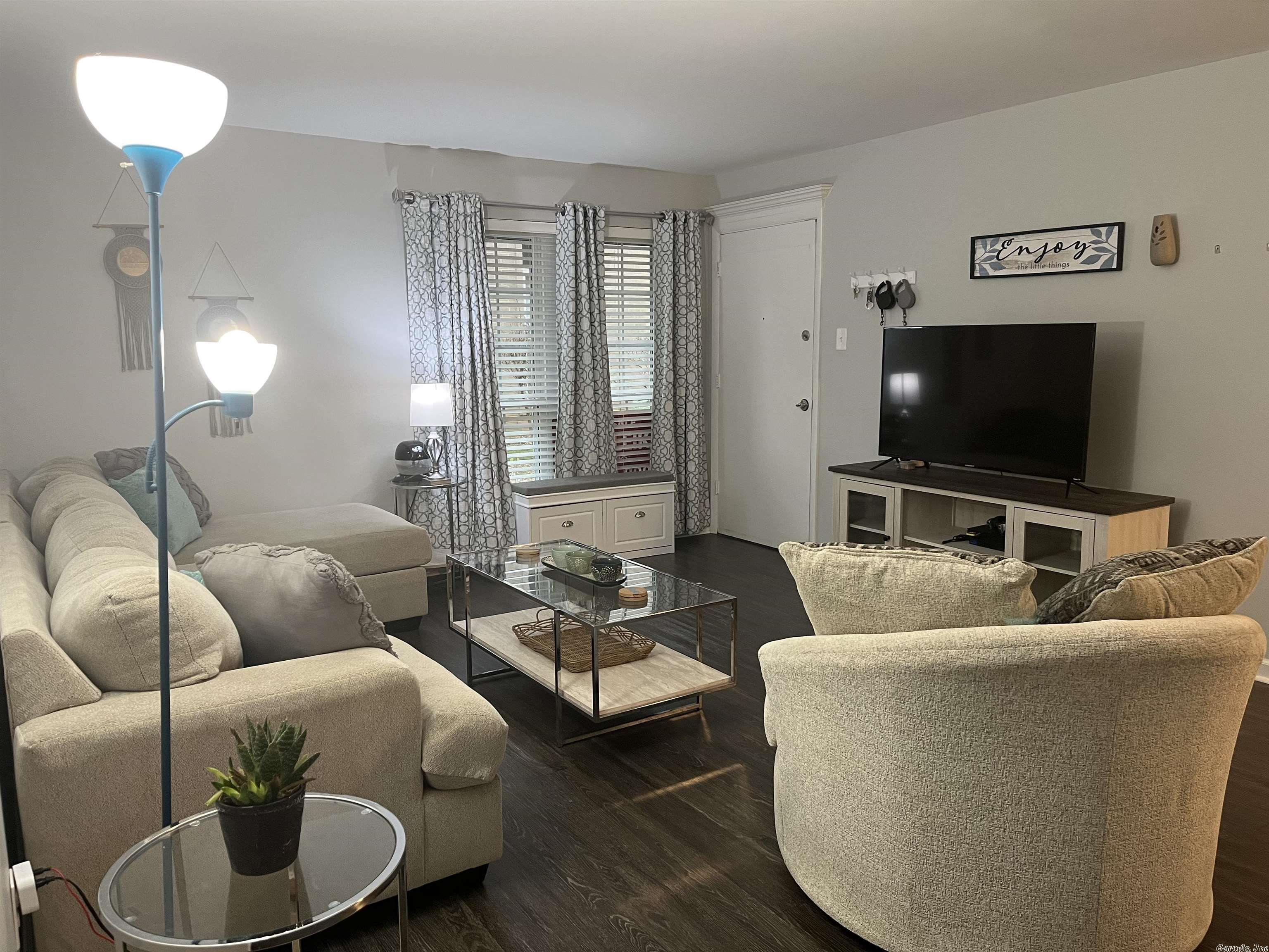 WINDSOR GARDENS CONDOMINIUMS - Residential