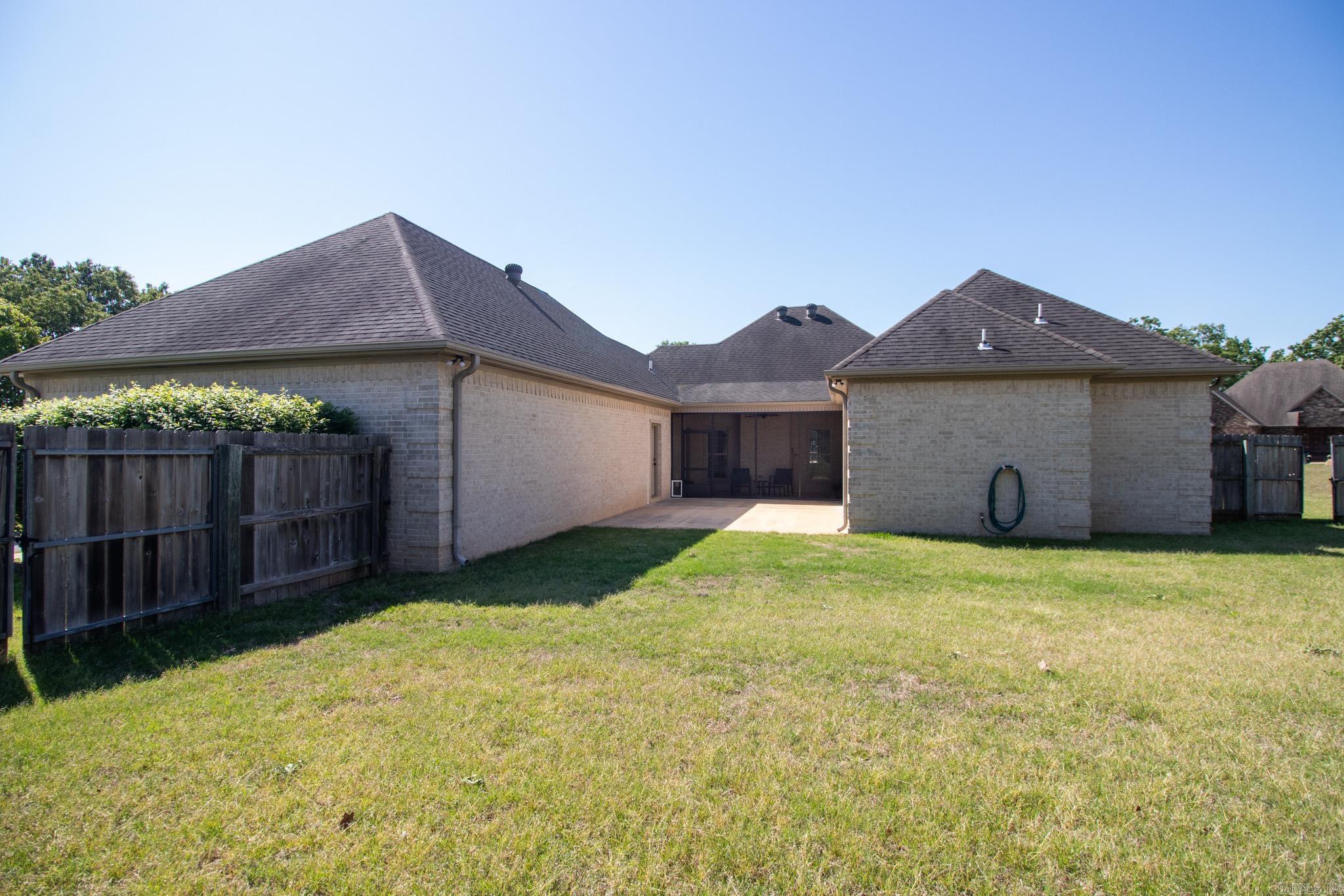 BARRINGTON PARK - Residential