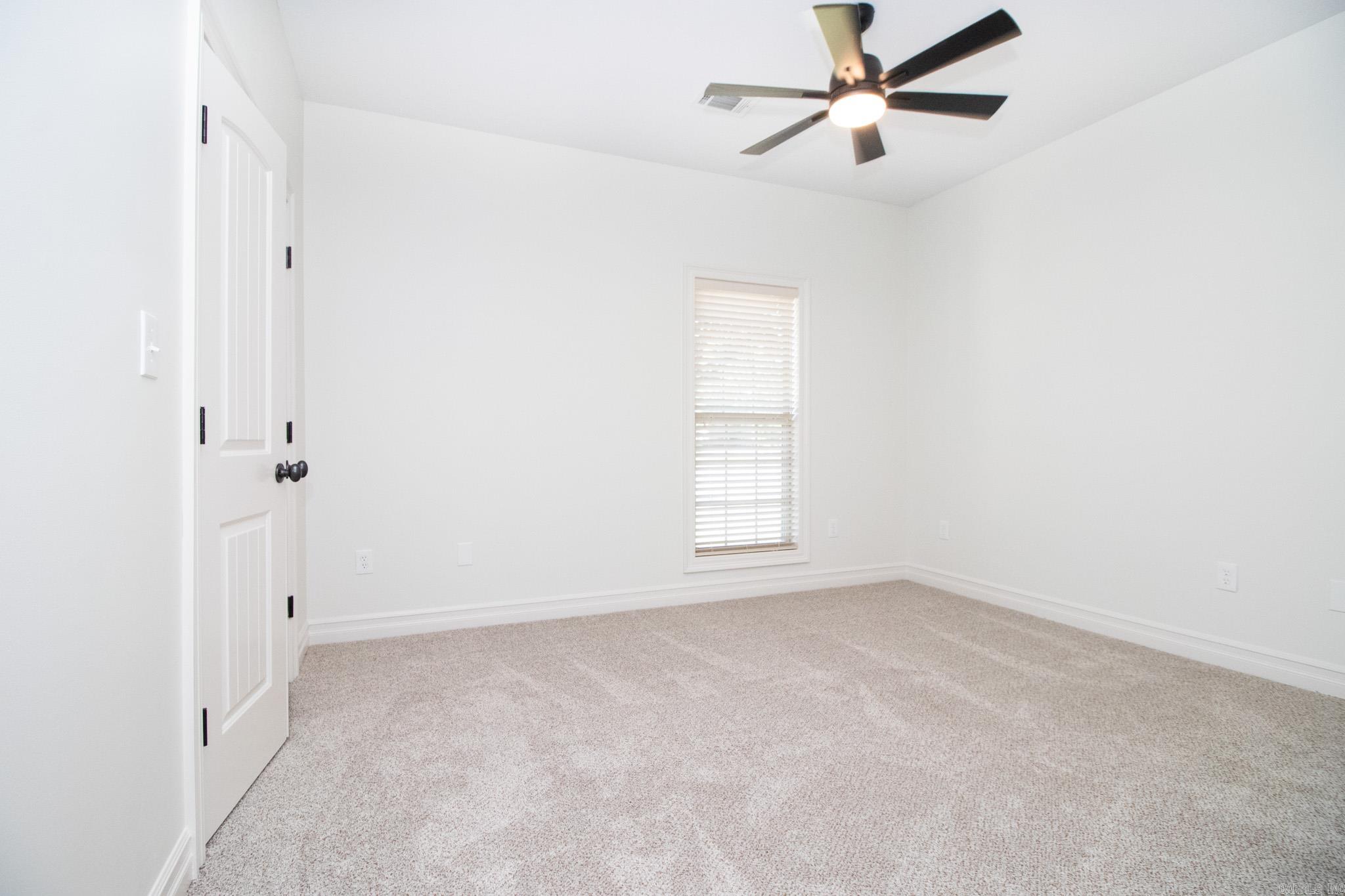 BARRINGTON PARK - Residential