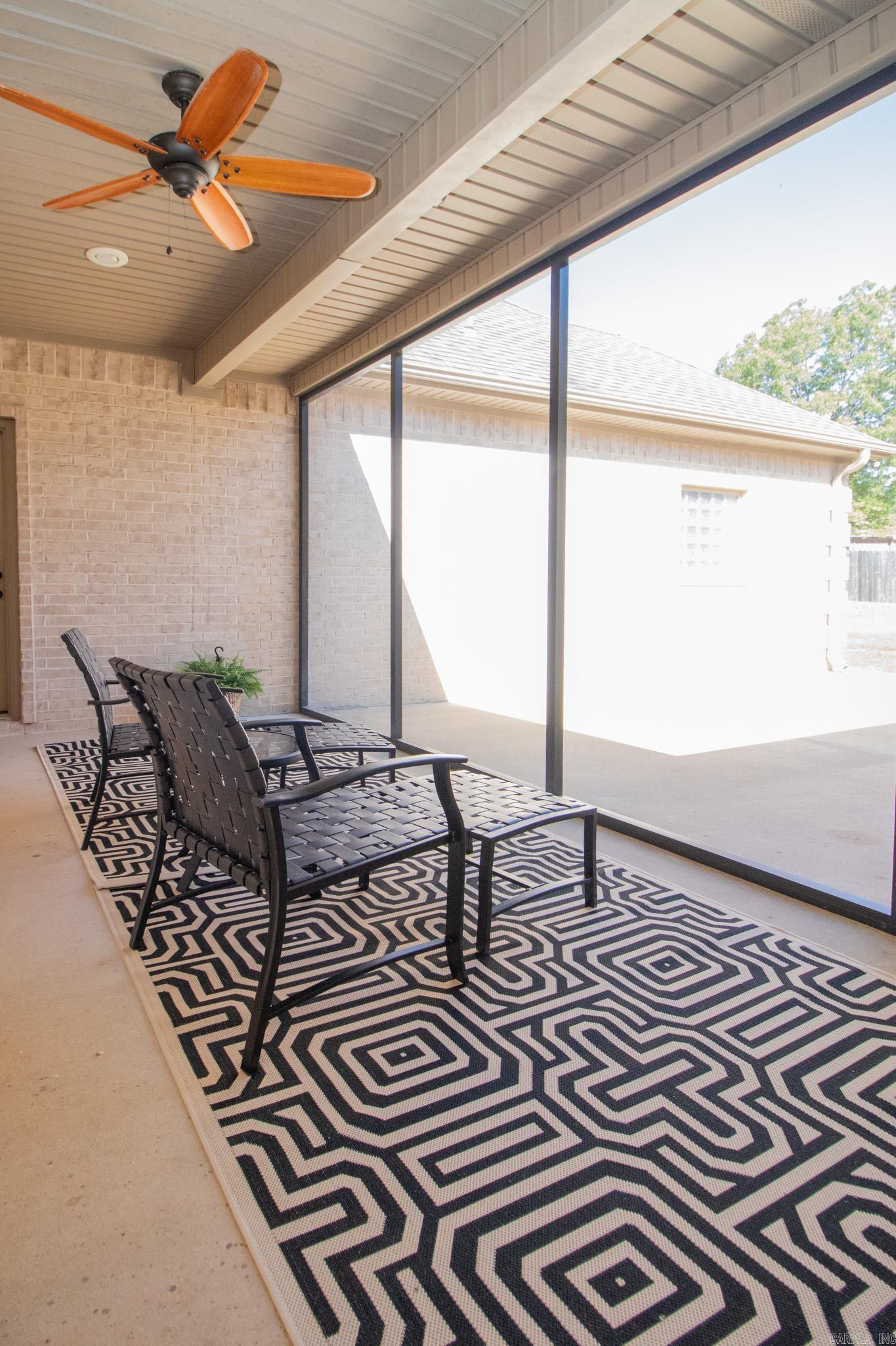 BARRINGTON PARK - Residential