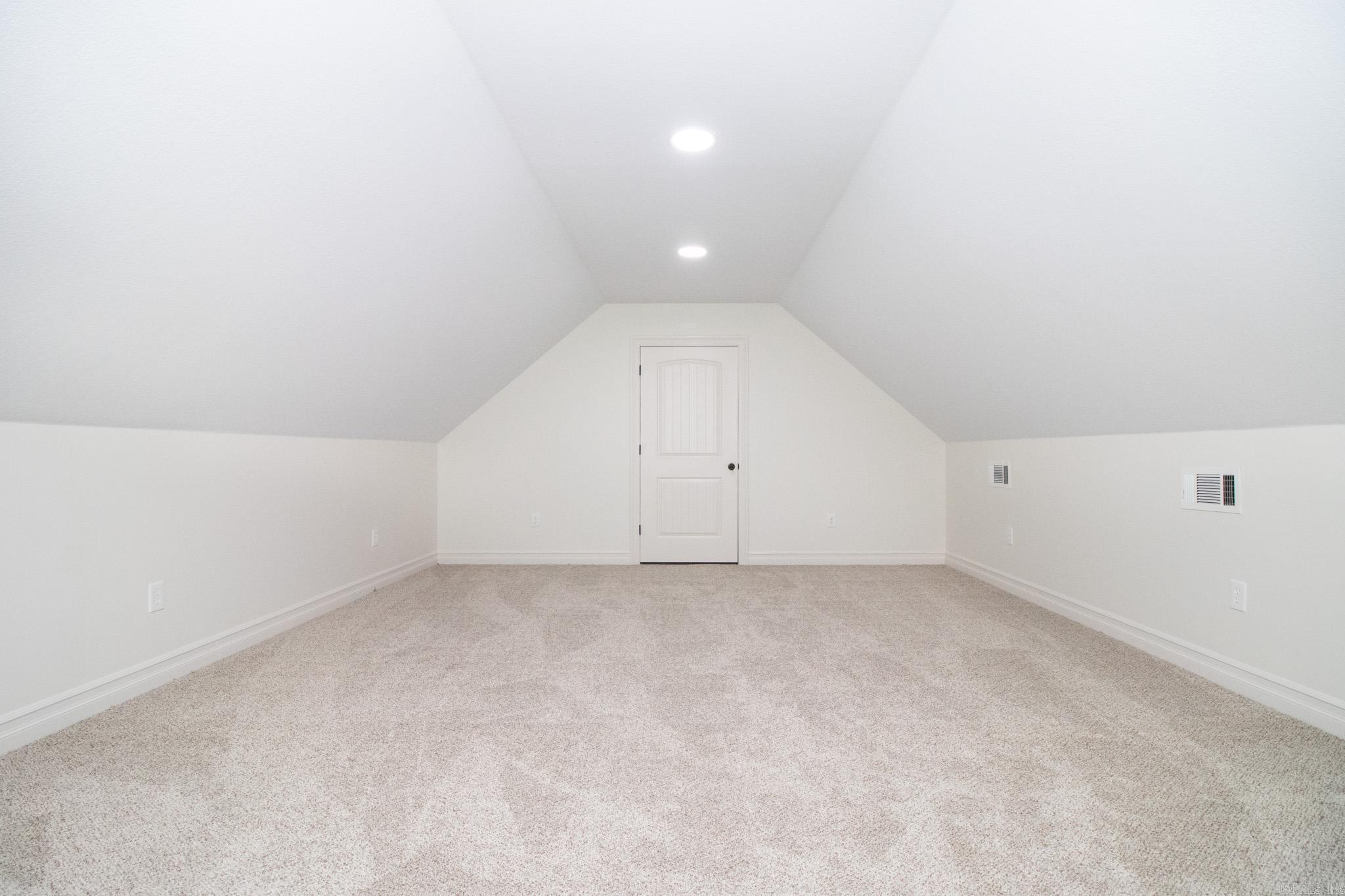 BARRINGTON PARK - Residential