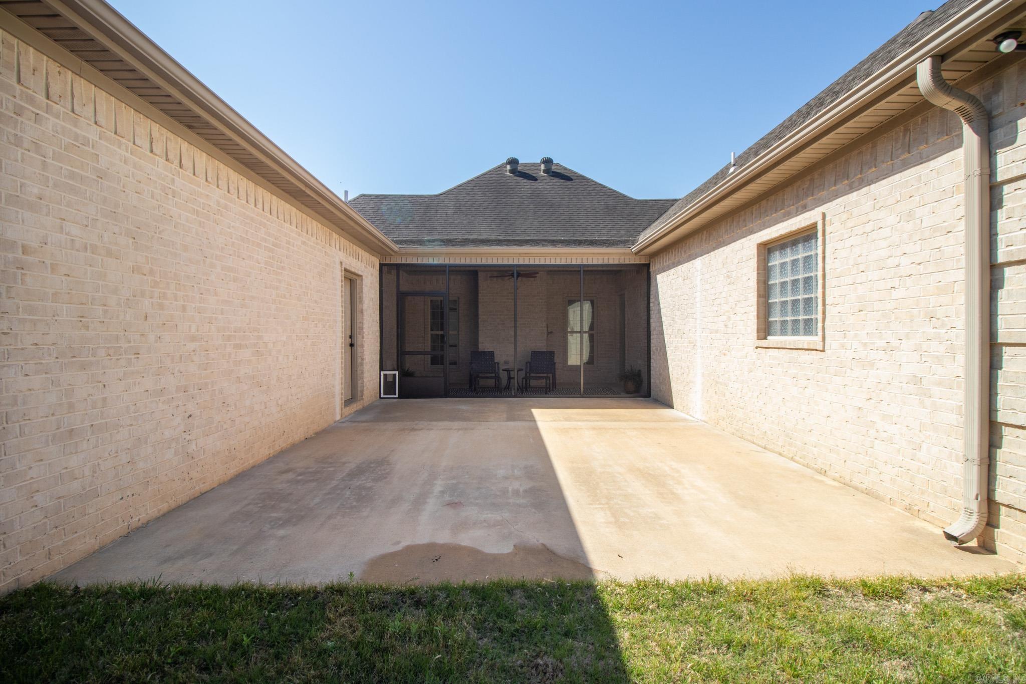 BARRINGTON PARK - Residential