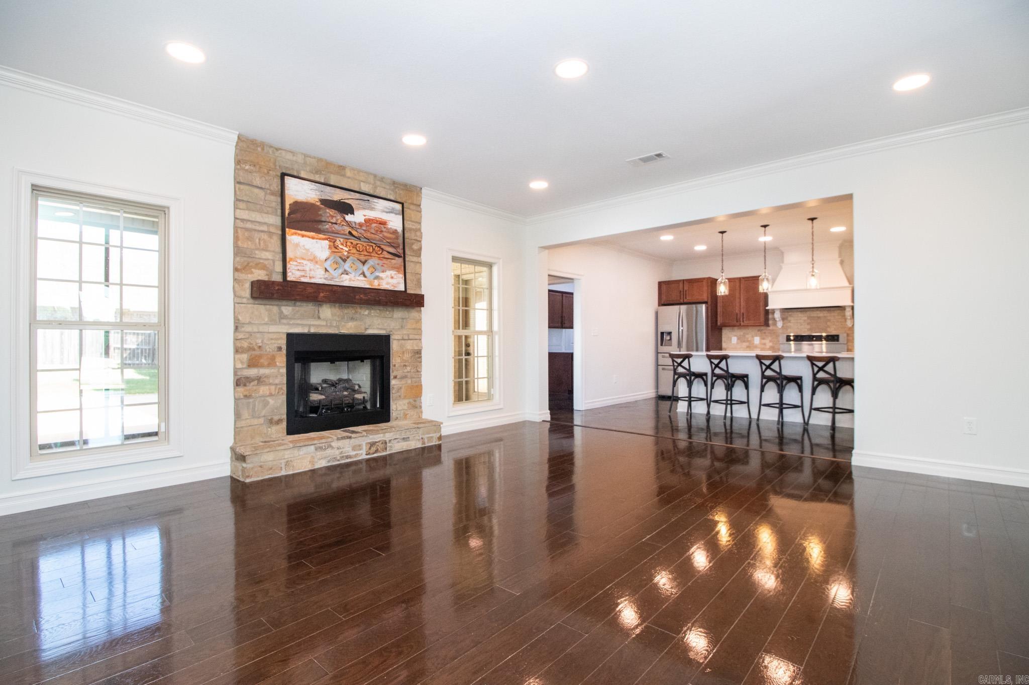 BARRINGTON PARK - Residential