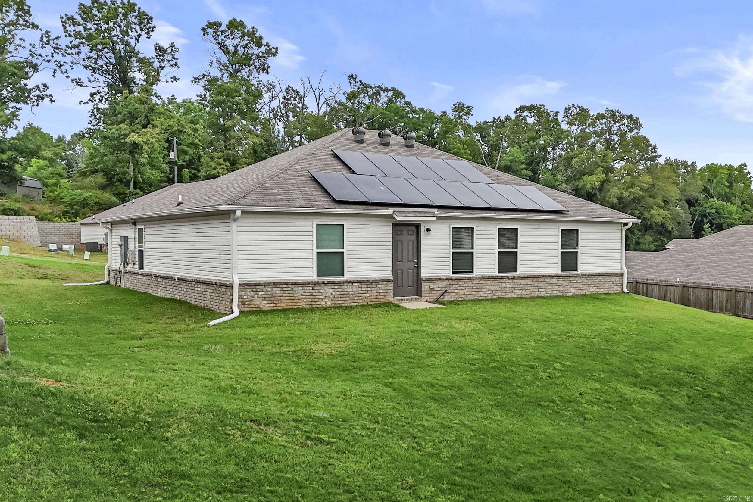OAKLAND GROVE ESTATES - Residential