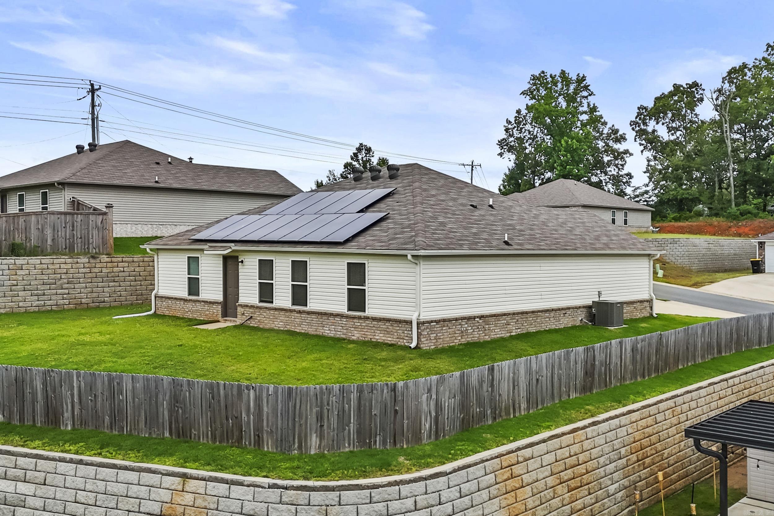 OAKLAND GROVE ESTATES - Residential