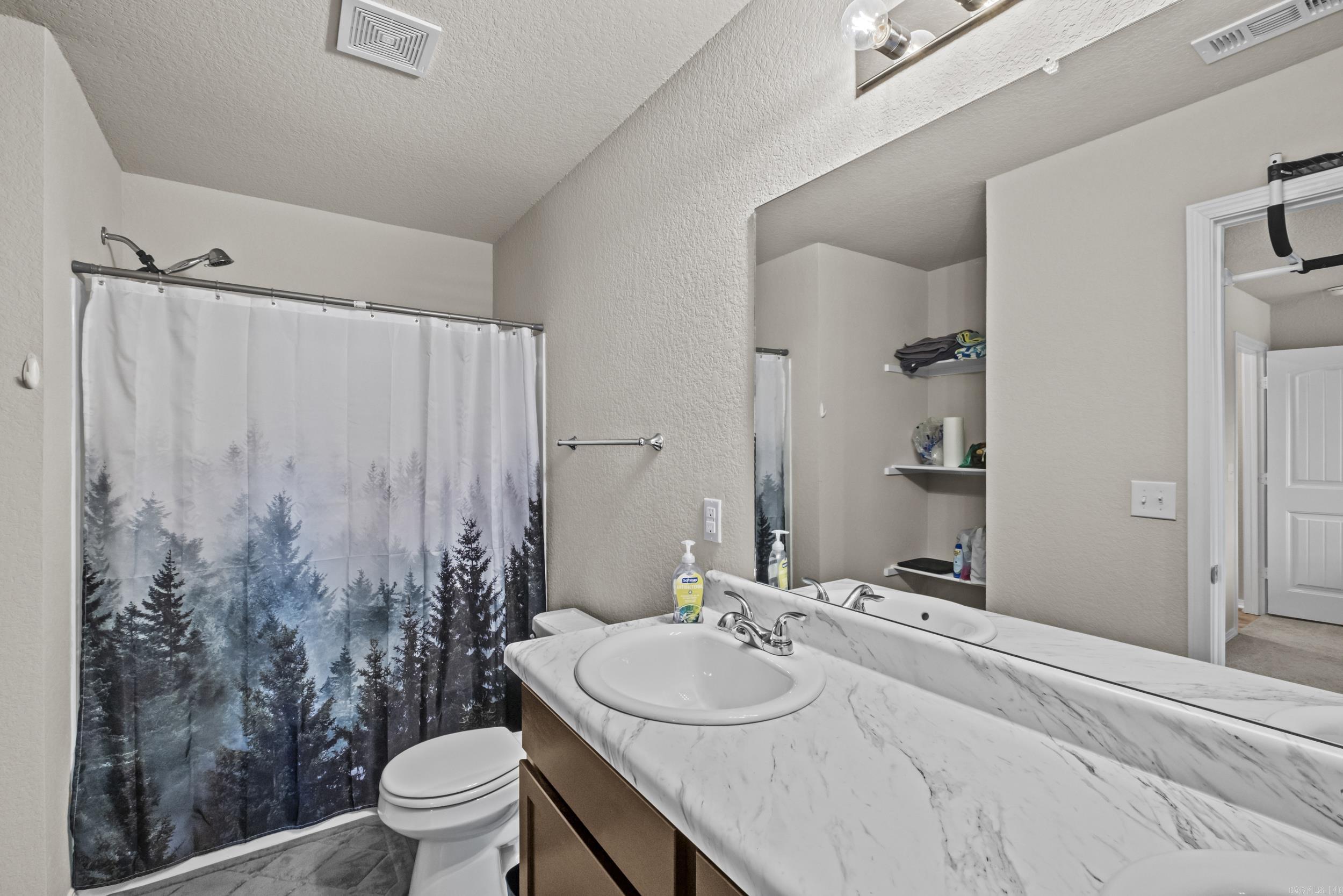 OAKLAND GROVE ESTATES - Residential