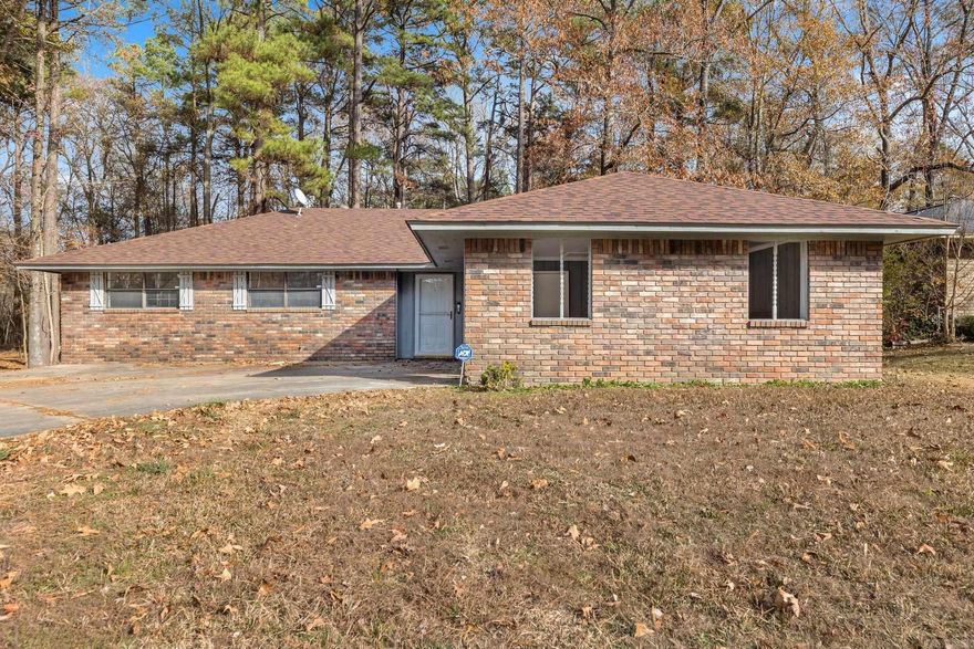 Step into a world of comfort and style with this beautifully renovated home at 6404 S Mulberry. Boasting a brand-new roof and comprehensive updates throughout, this property is the epitome of turnkey living.  As you enter, be greeted by an array of new lights that cast a warm and inviting glow over the fresh, modern interiors. The heart of the home shines with brand-new appliances, ready to inspire your culinary adventures and make meal prep a breeze.  Safety and functionality are paramount, which is why this home features a new electrical panel, ensuring peace of mind and a solid foundation for today's technology-driven lifestyle.  Whether you're hosting a gathering or enjoying a quiet evening, this home is equipped to cater to all of life's moments.  Don't miss the opportunity to make 6404 S Mulberry your new address. With its perfect combination of style, function, and peace of mind, this home is ready to be cherished by its new owners. Come see the transformation for yourself and get ready to fall in love with your future home!
