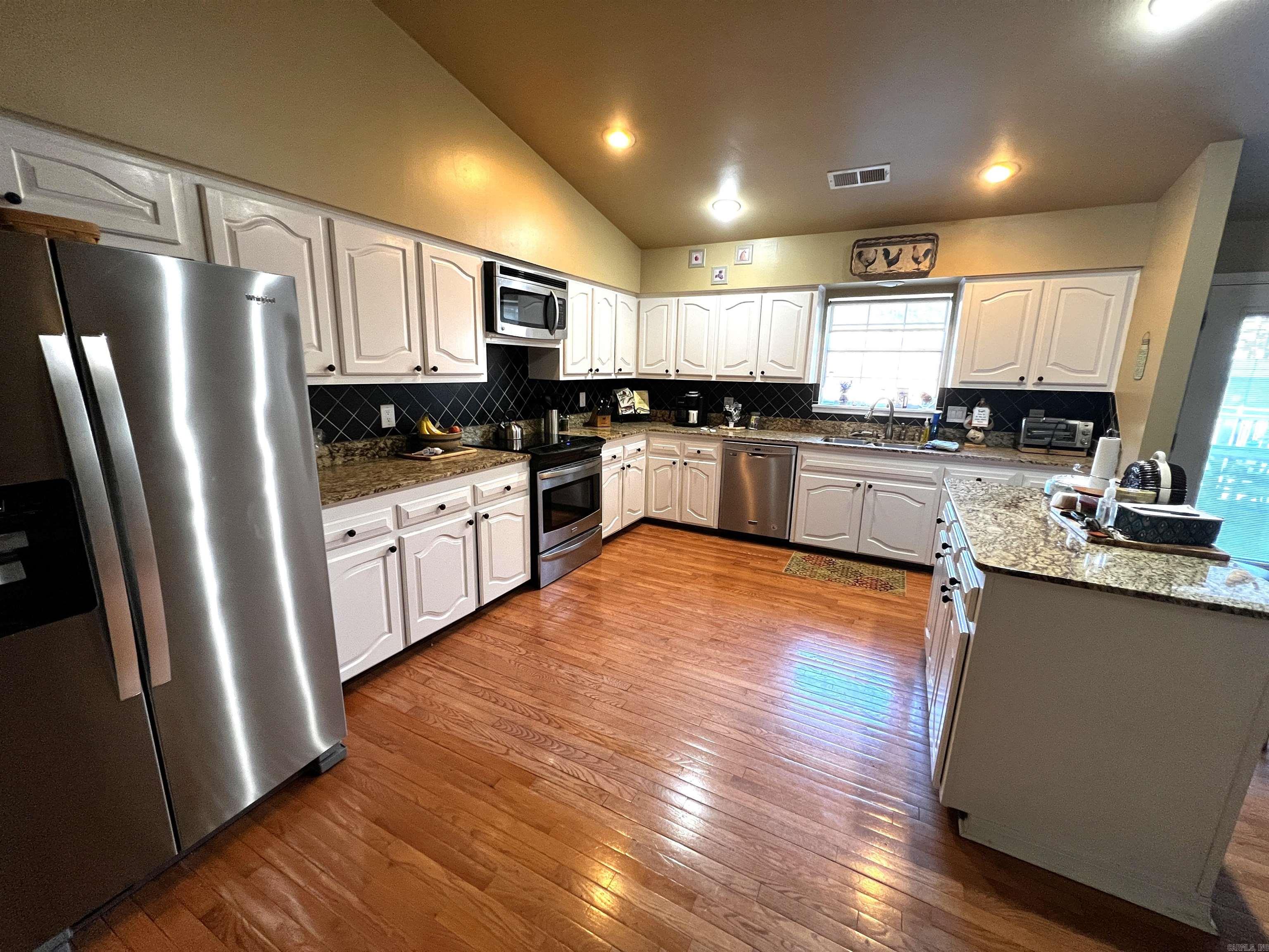 Lincoln Terrace - Residential