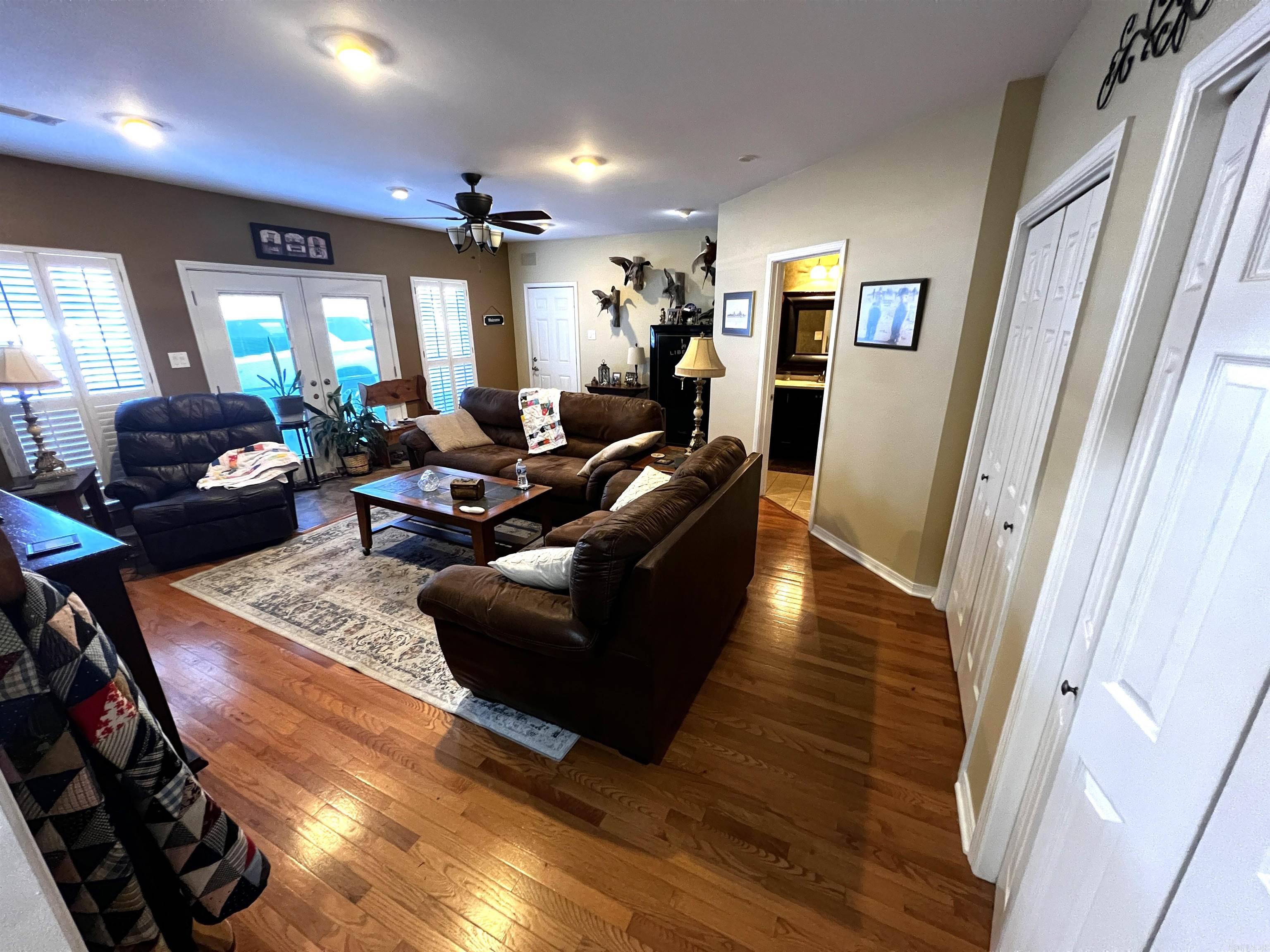 Lincoln Terrace - Residential