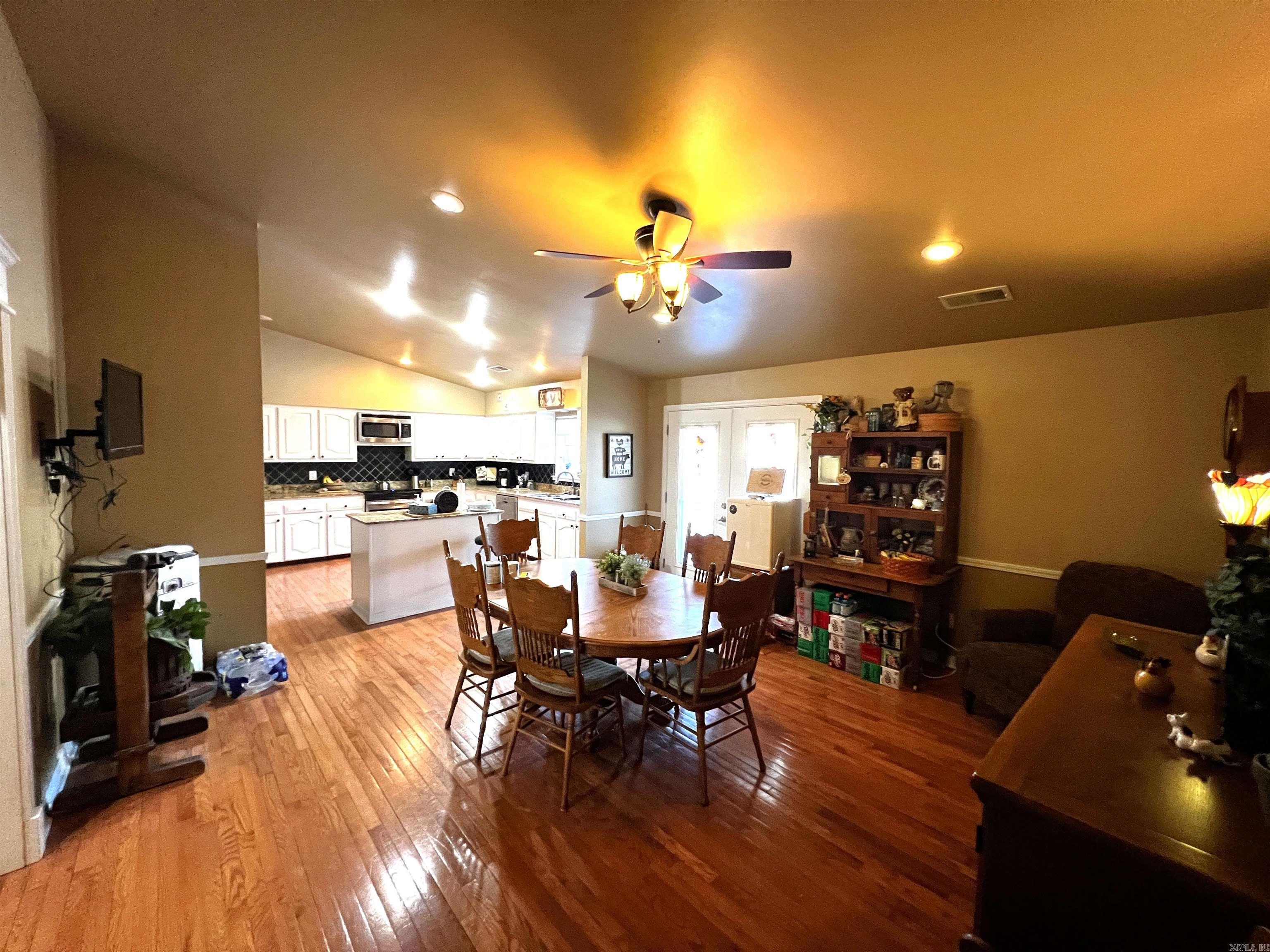 Lincoln Terrace - Residential