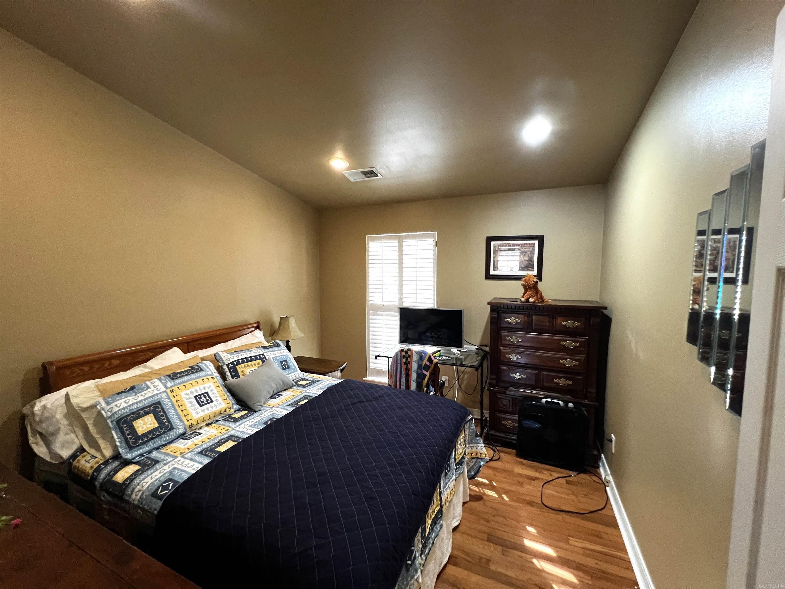 Lincoln Terrace - Residential