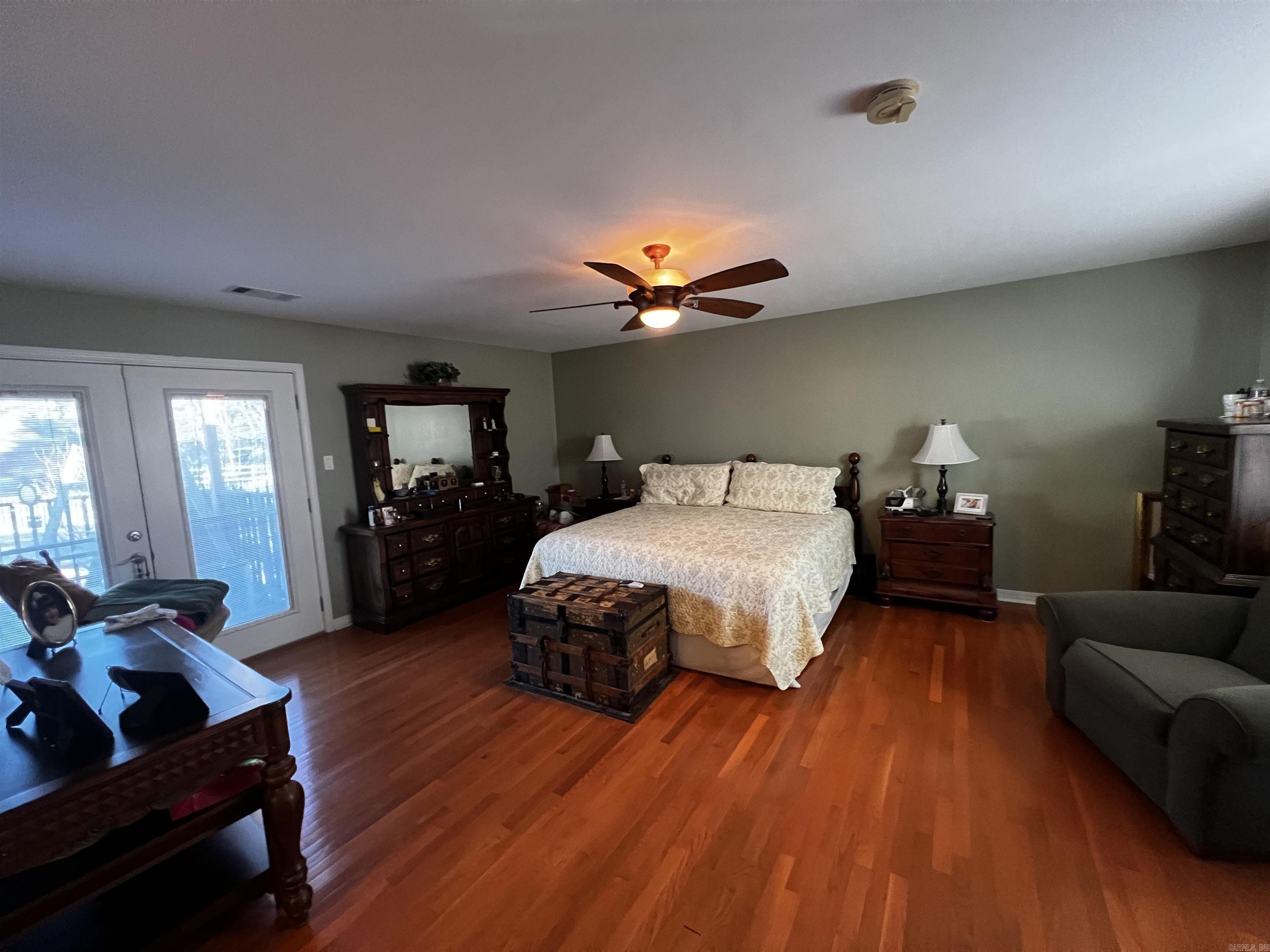 Lincoln Terrace - Residential