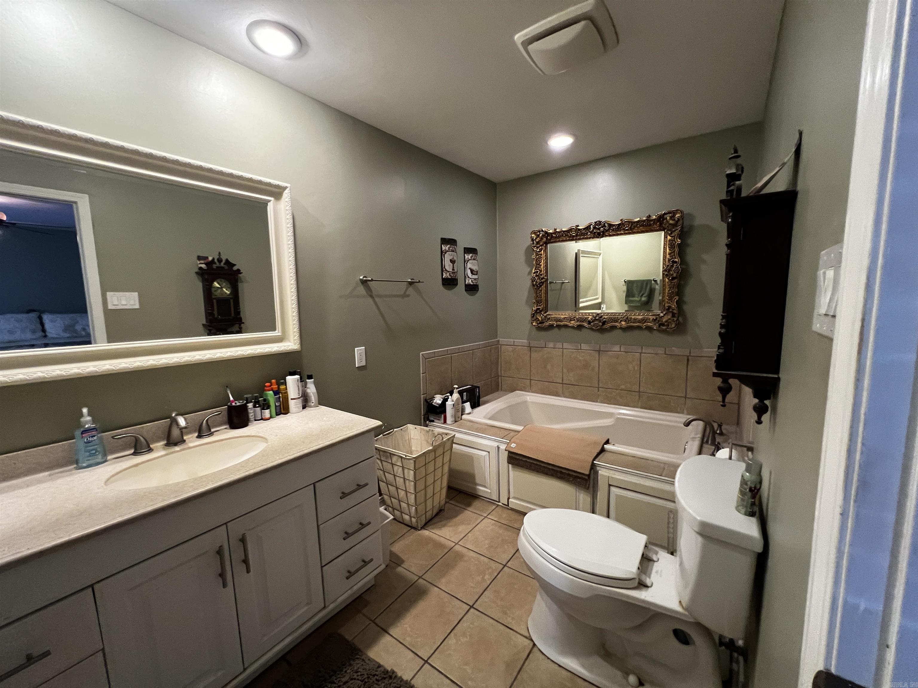 Lincoln Terrace - Residential