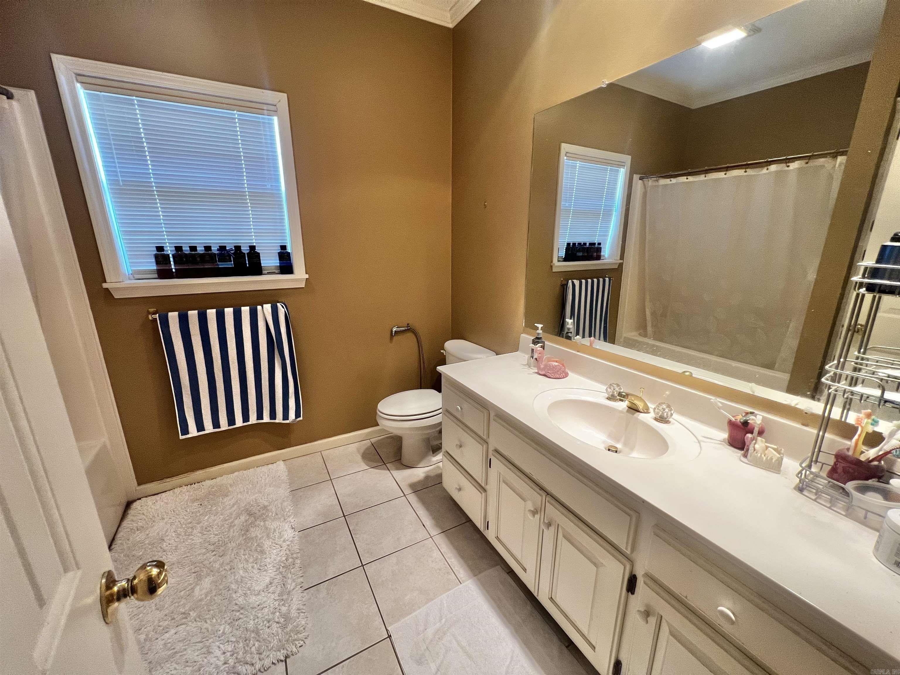 RIVER OAKS - Residential